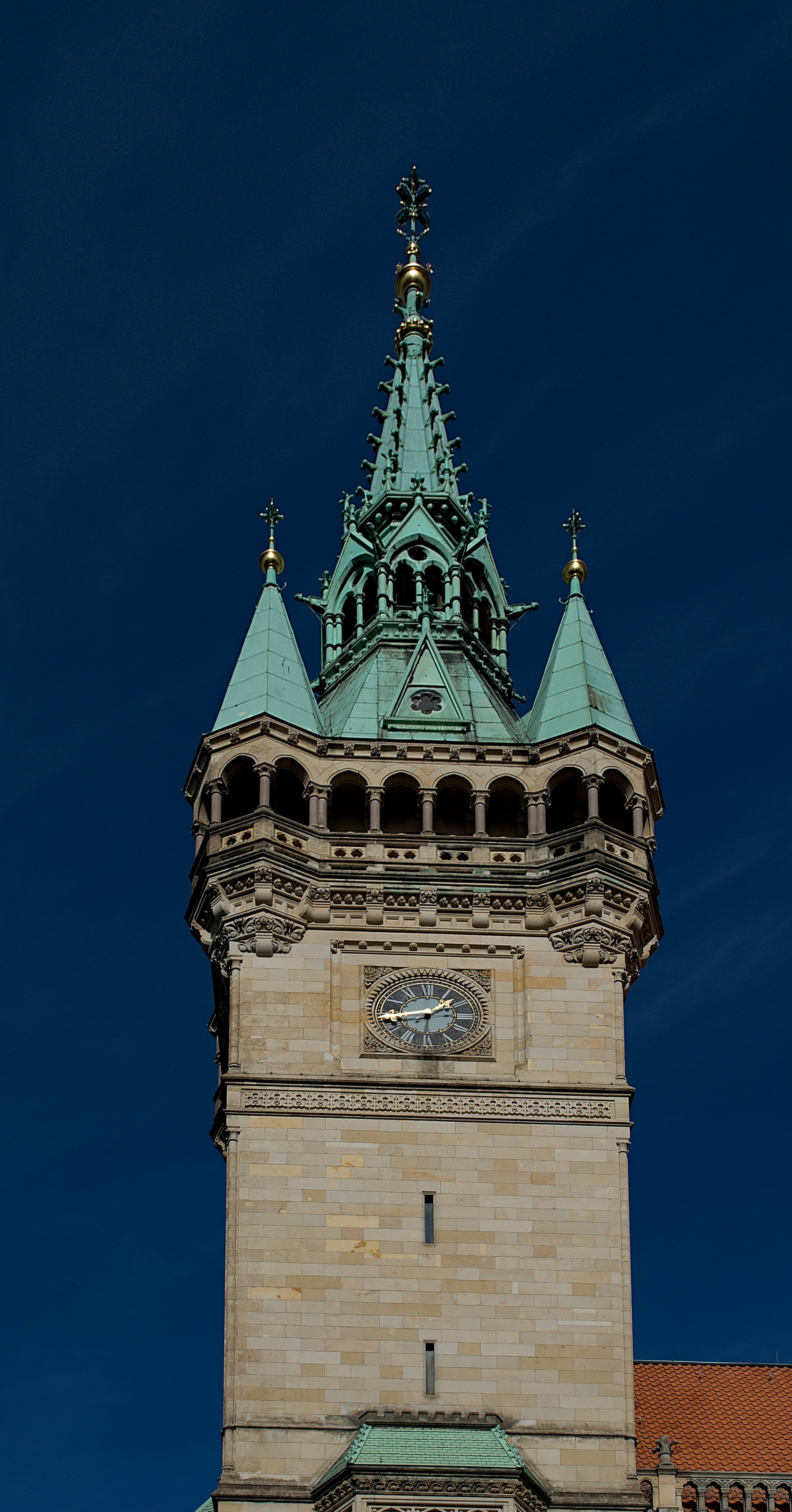 building, outdoors, germany, no people, travel destinations, tower, braunschweig, clear sky, built structure, city, tall - high, sky, nature, building exterior, Phone HD Wallpaper