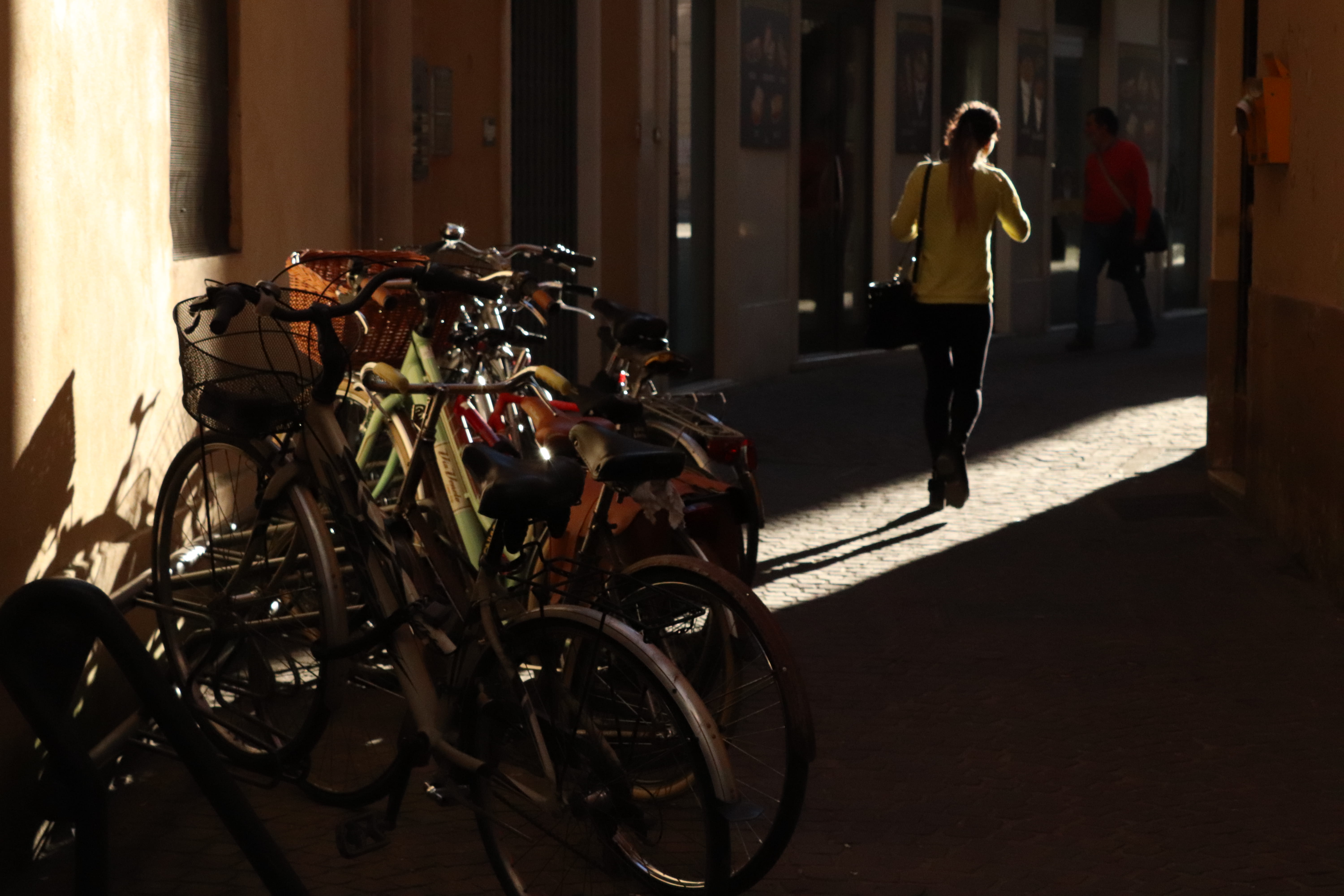 one person, footwear, architecture, human, full length, clothing, stationary, parking, men, bycycle, built structure, bike, lonely woman, sunny day, wheel, HD Wallpaper