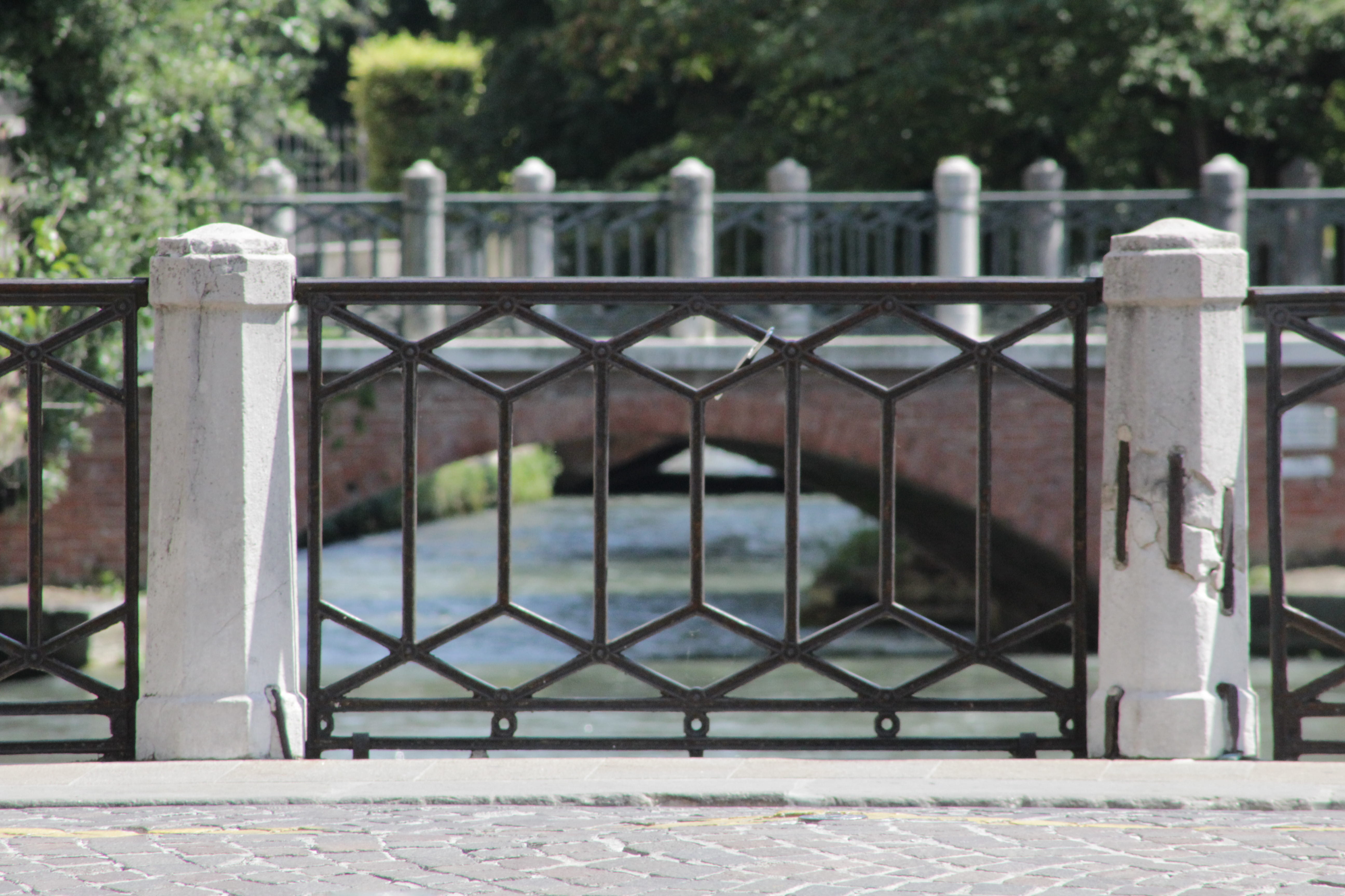 metal, fence, tree, cancello, plant, nature, security, gate, barrier, boundary, built structure, treviso, safety, pattern, day, footpath, outdoors, railing, HD Wallpaper