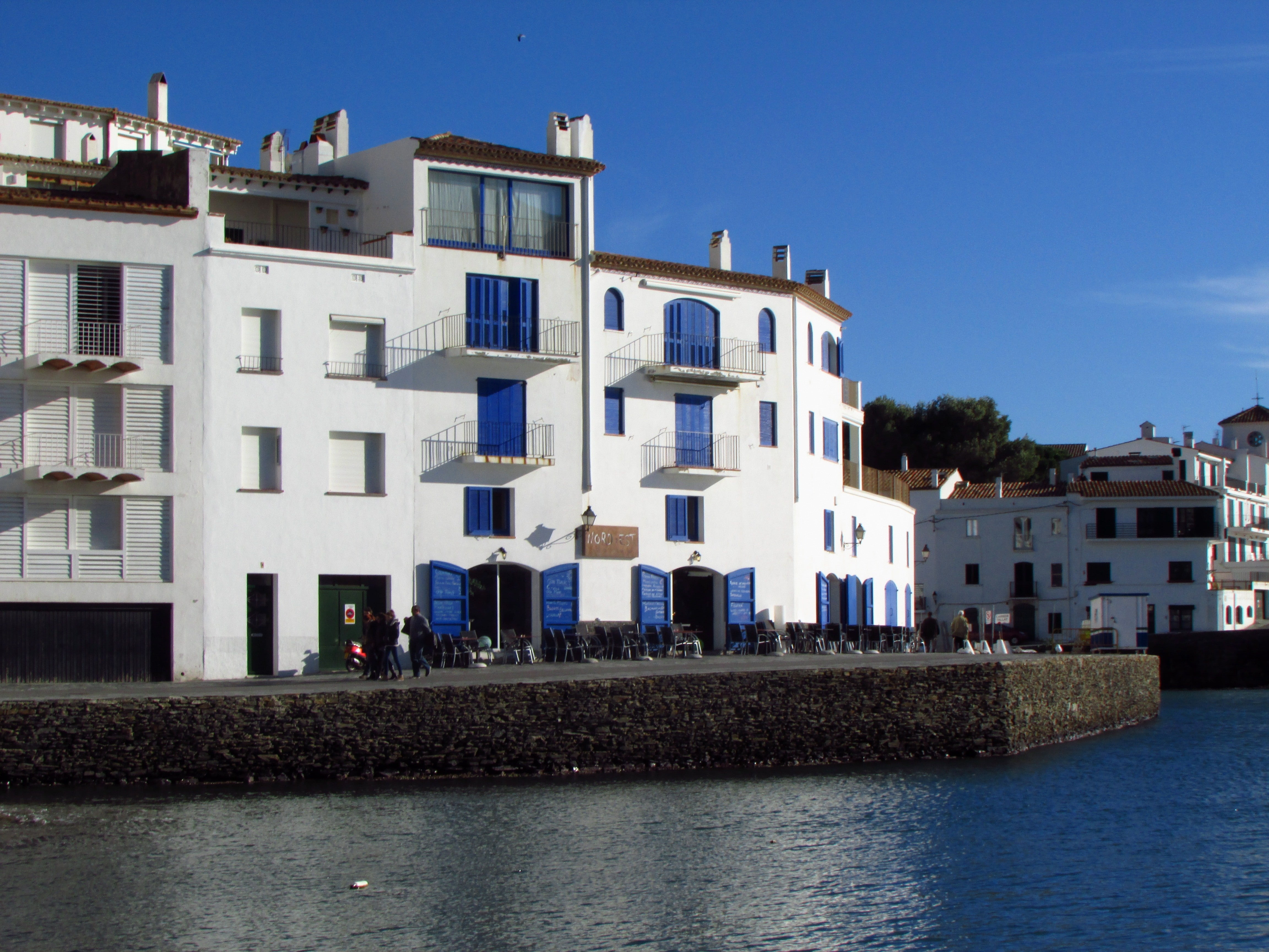 sea, costa brava, building exterior, water, built structure, cadaqués, city, river, blue, residential district, town, window, building, outdoors, apartment, HD Wallpaper