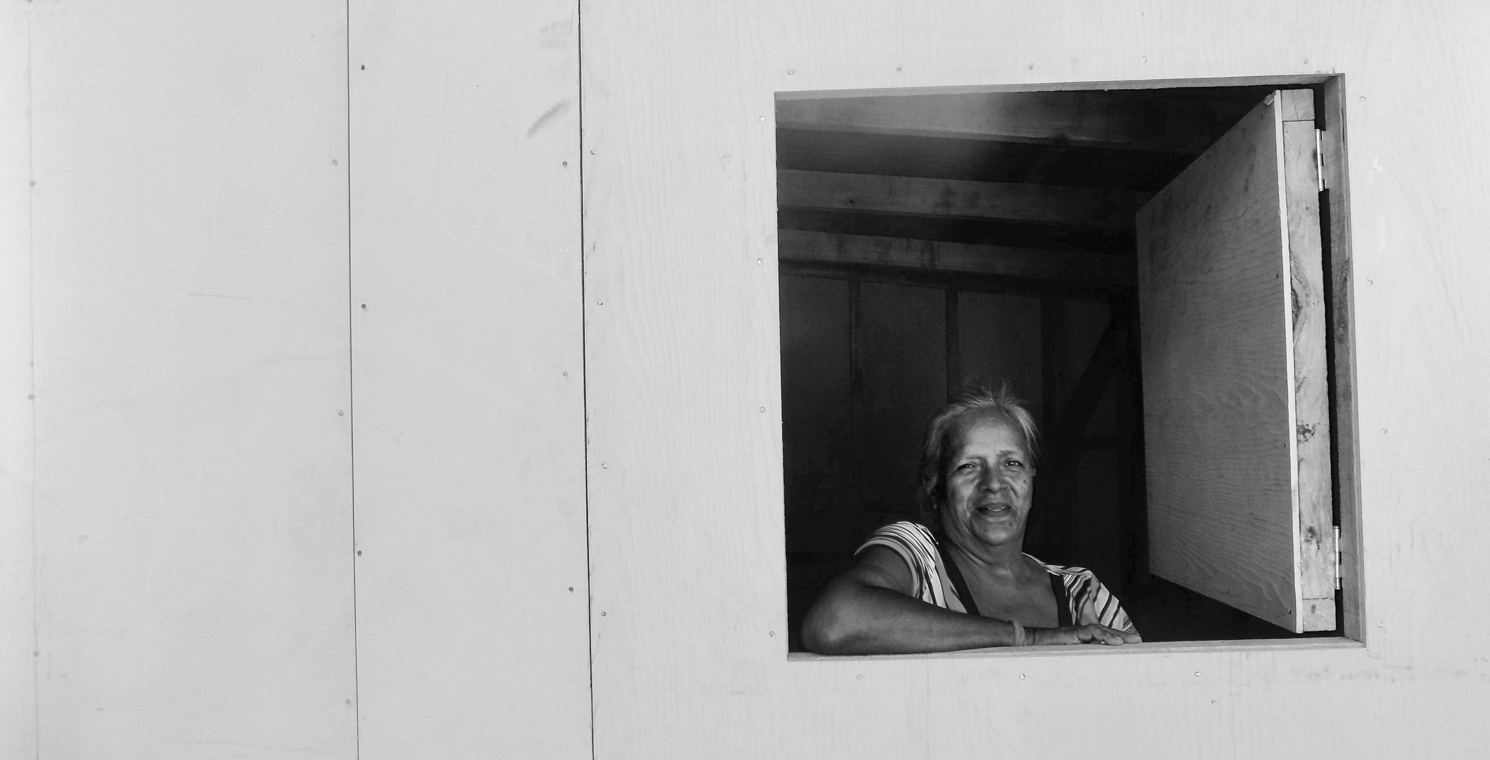 day, 4K, mujer, ventana, architecture, home, oaxaca, woman, one person, feliz, headshot, senior adult, techo, senior women, adult, smiling, wood - material, HD Wallpaper