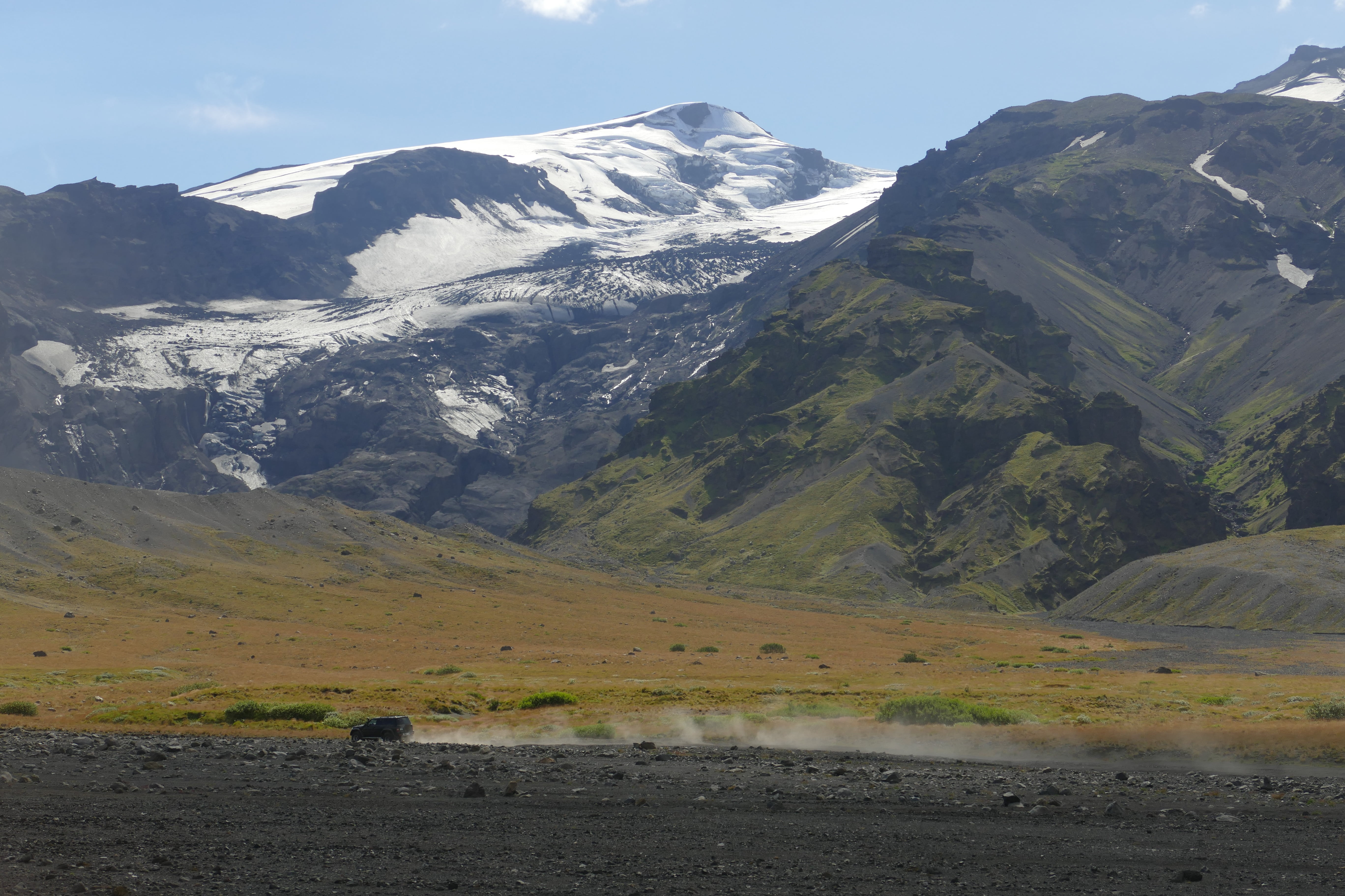 land, beauty in nature, nature, volcano, thor mark, pebble, summit, 5K, outdoors, volcanism, scenics - nature, eyjafjallajökull, landscape, cold temperature, HD Wallpaper