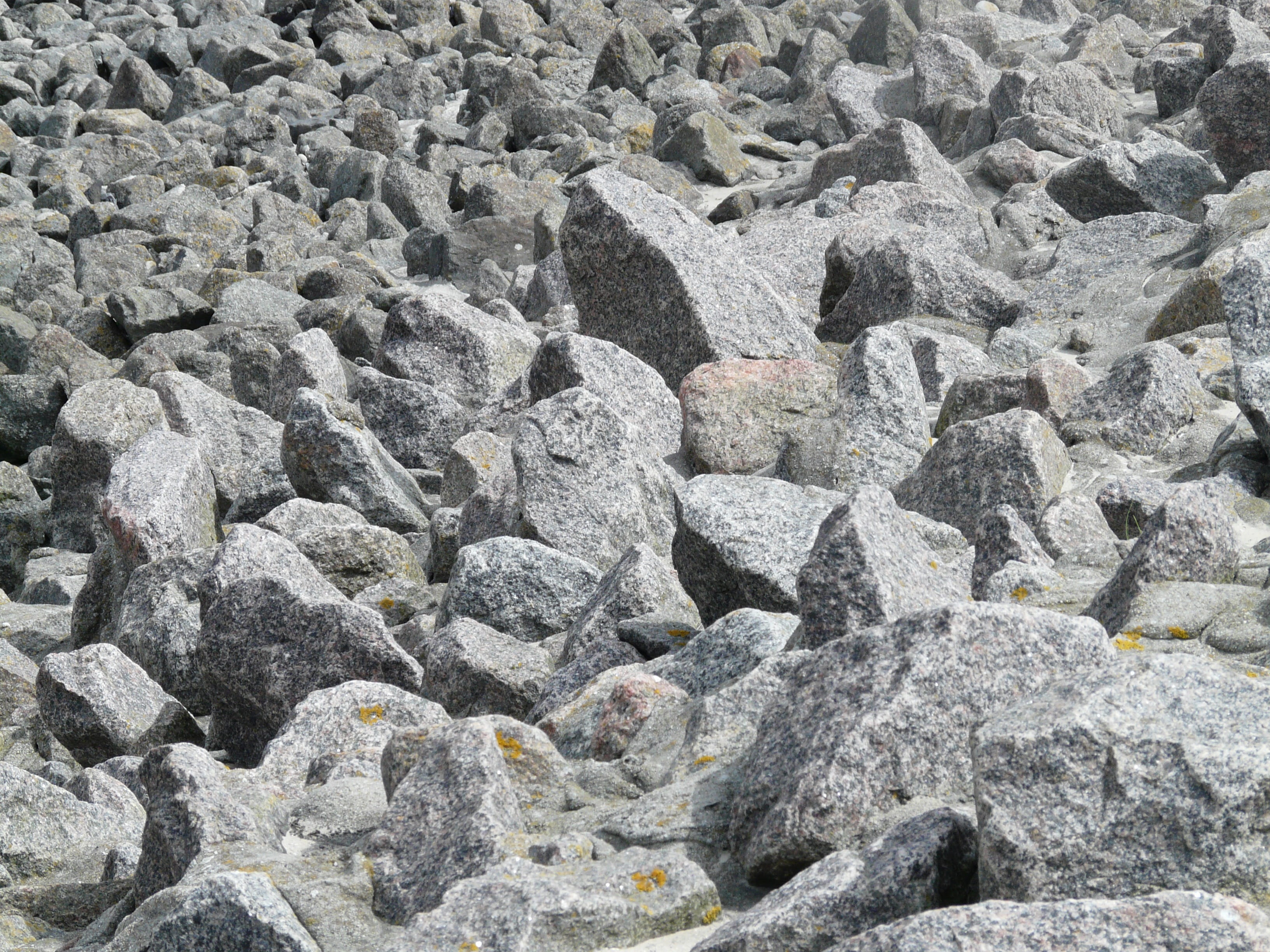 architecture, pebble, rough, abundance, nature, day, rock - object, backgrounds, full frame, sunlight, Granite, pattern, land, solid, Rock, gray, outdoors, HD Wallpaper