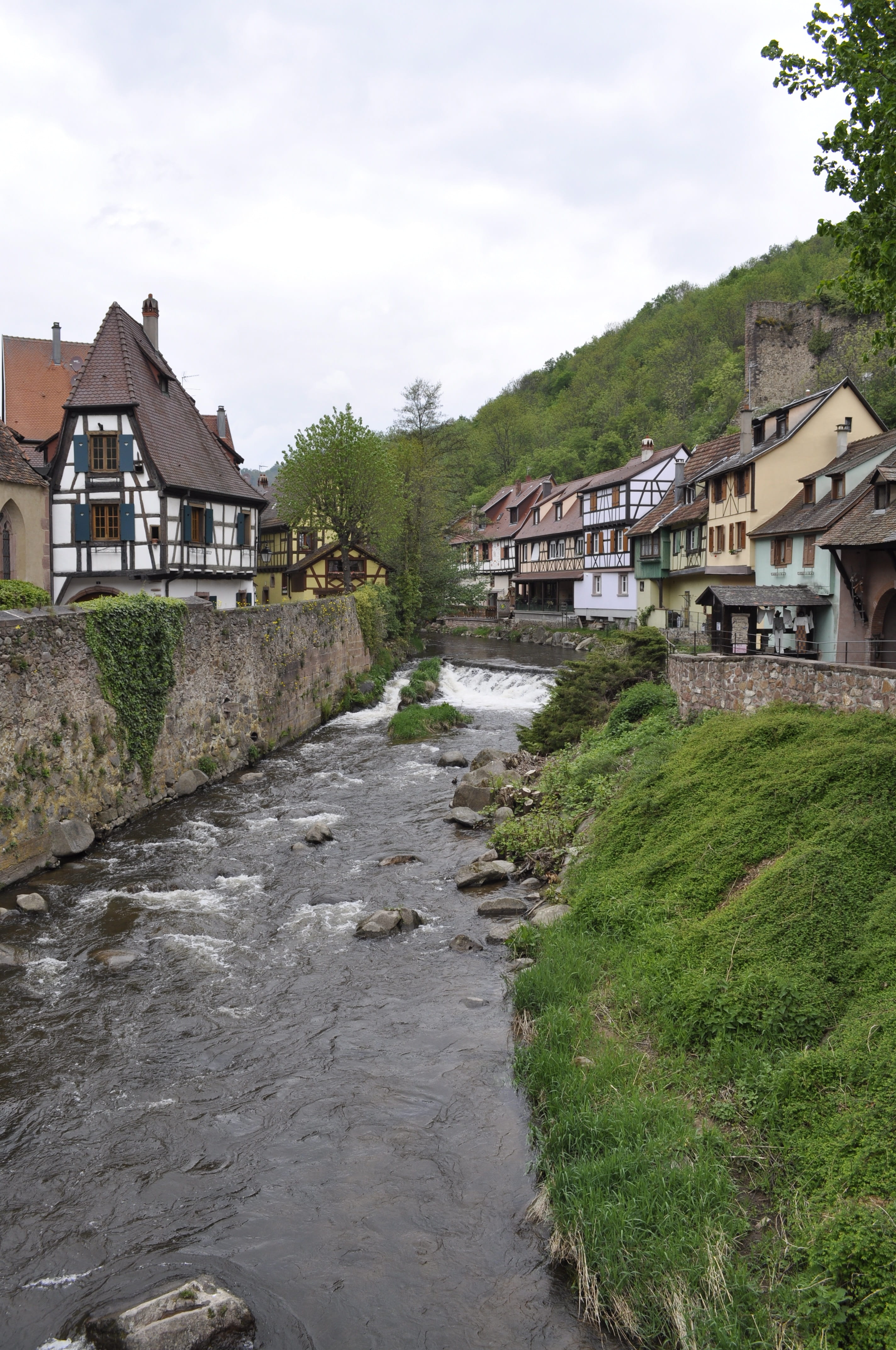 rural scene, architecture, Switzerland, the way forward, no people, village, Kaysersberg, water, building exterior, 4K, cloud - sky, building, direction, Phone HD Wallpaper