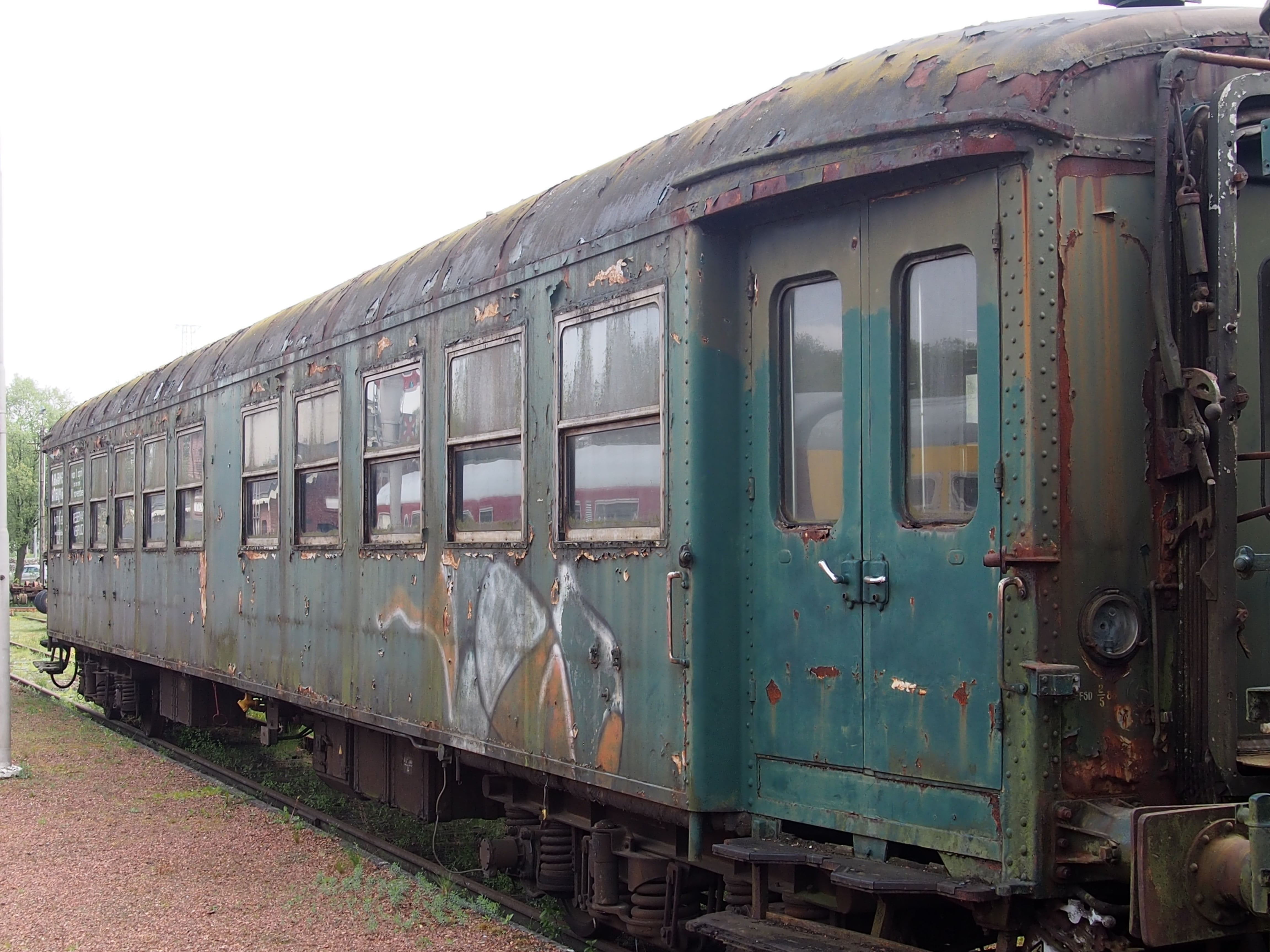 public transportation, green color, transportation, obsolete, no people, deterioration, train, transport, coal, run-down, mode of transportation, nature, HD Wallpaper