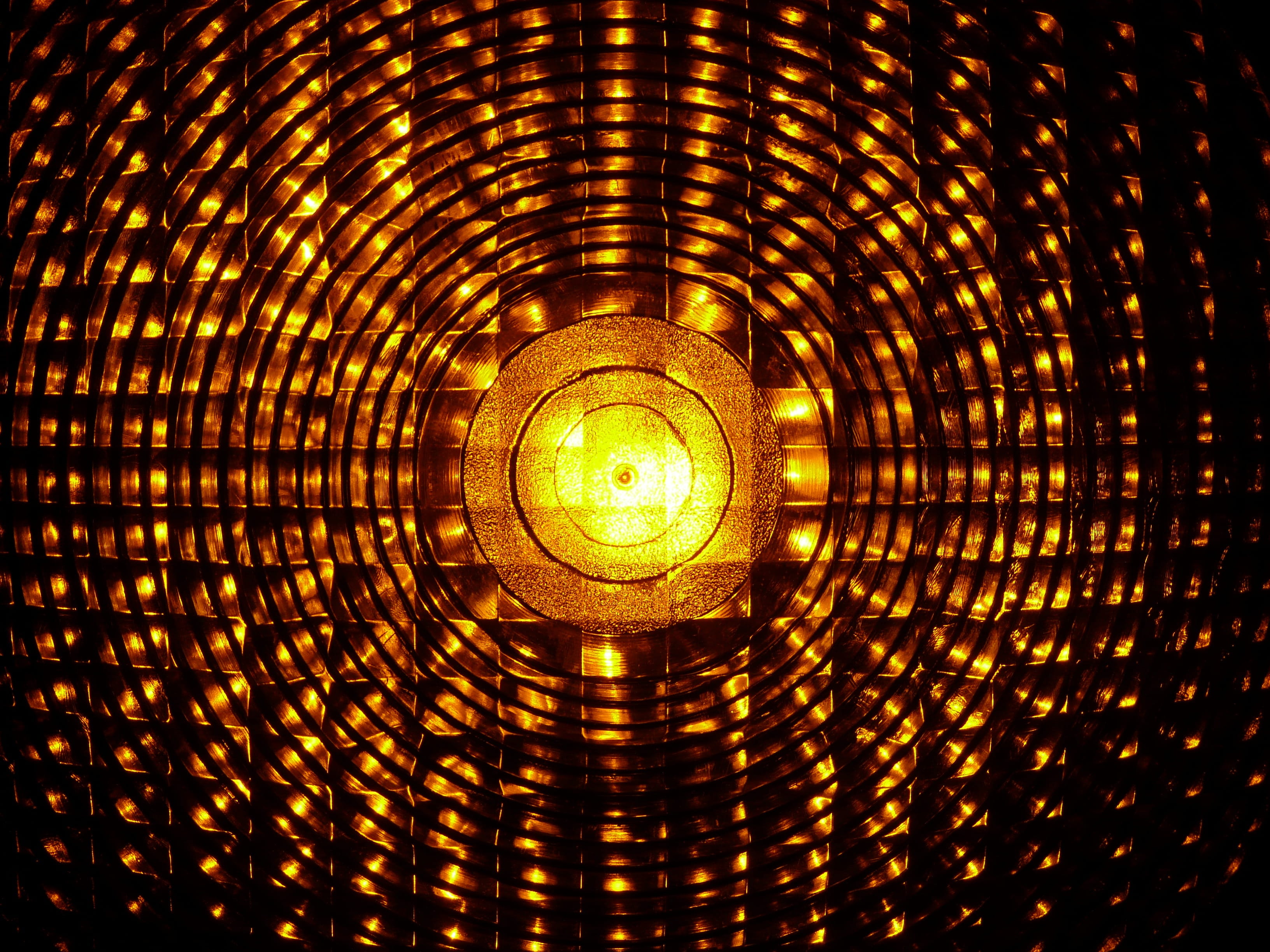 demarcation, 2K, attention, light - natural phenomenon, glowing, close, full frame, light, abstract, backgrounds, warnblinkleuchte, road works, no people, HD Wallpaper