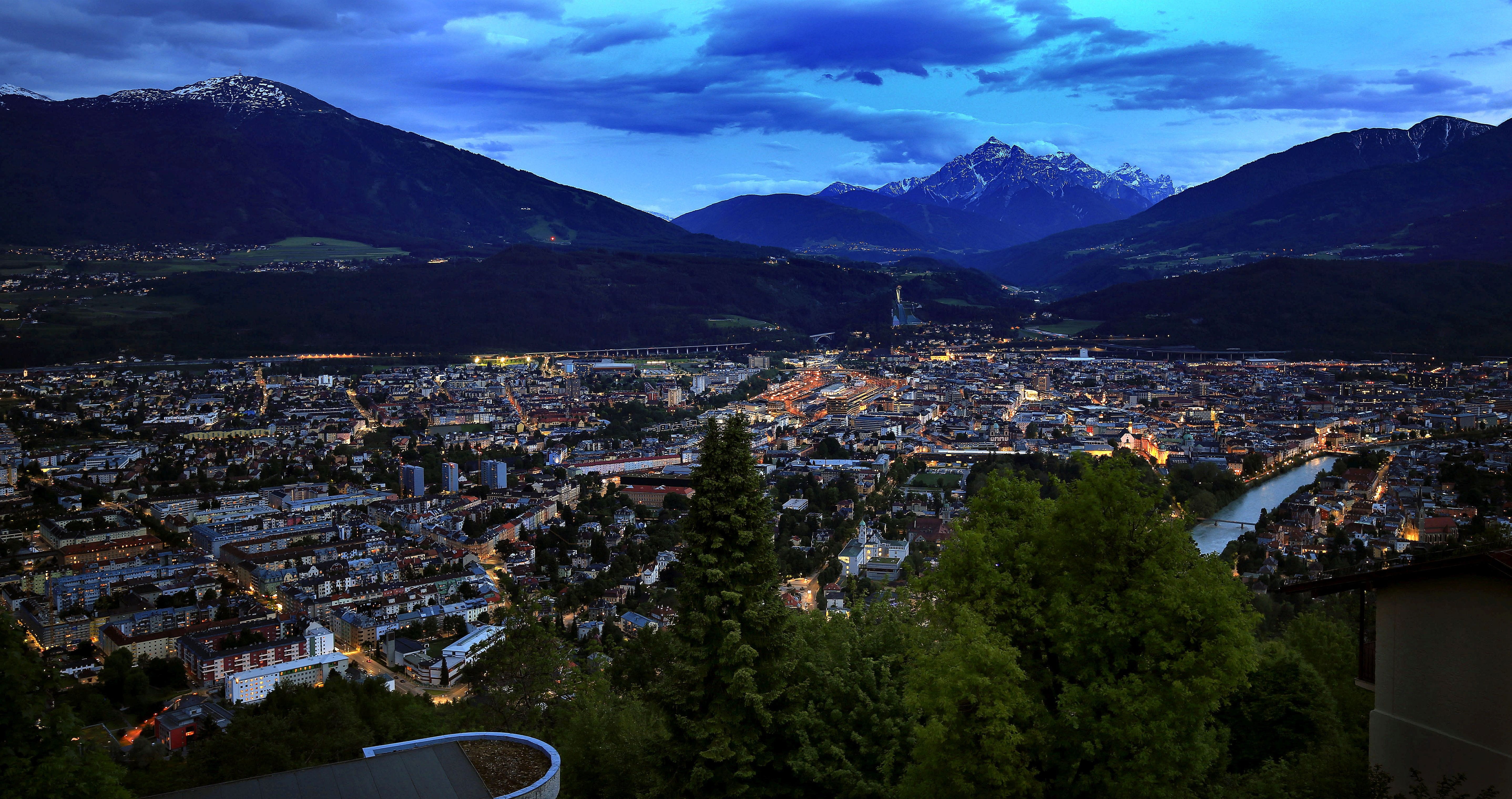 illuminated, scenics - nature, cityscape, architecture, mountain, abendstimmung, nature, office building exterior, building, no people, 5K, outdoors, night photograph, HD Wallpaper
