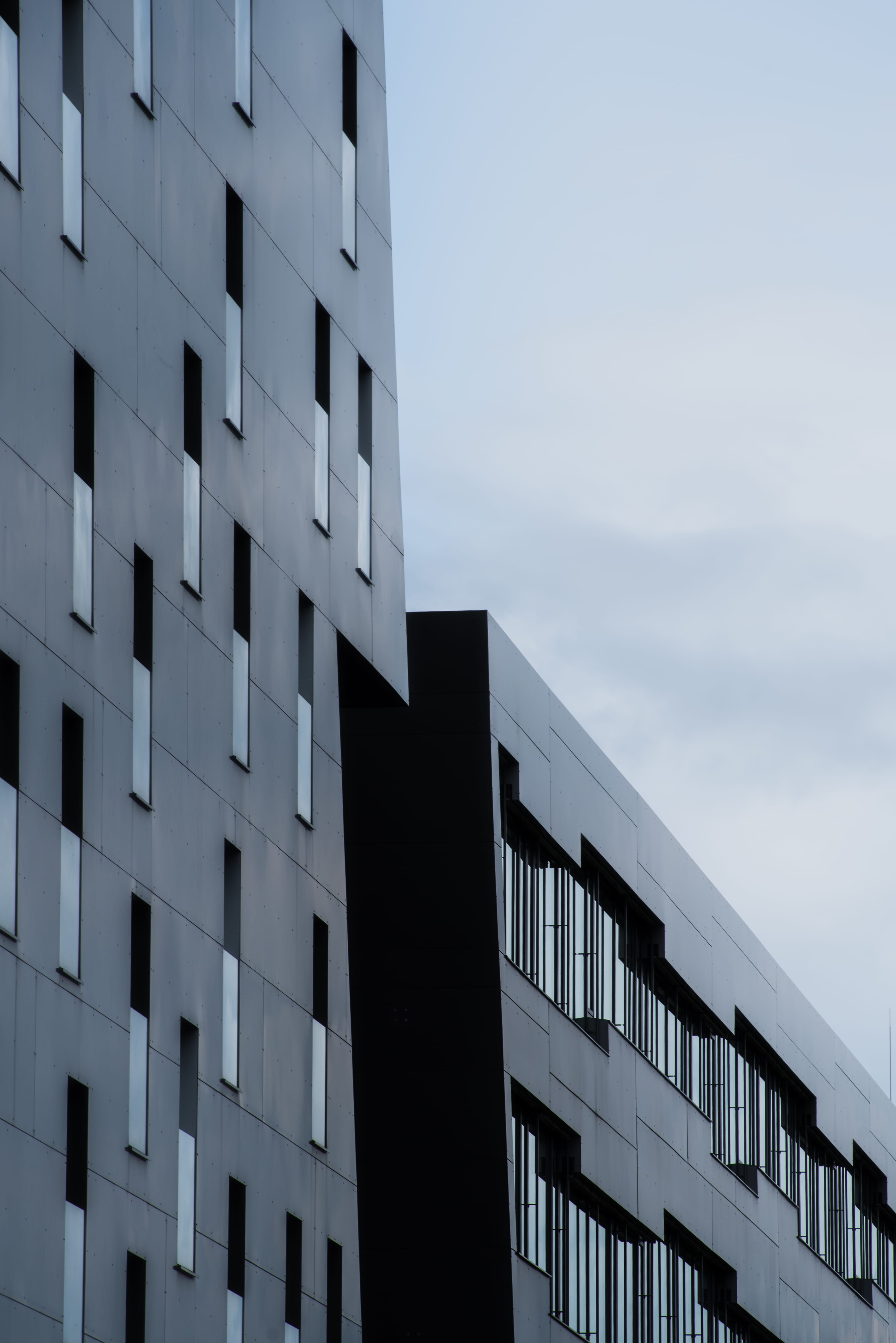 white color, apartment, clear sky, reflection, sky, built structure, modern design, city, town, downtown, innsbruck, austria, nature, low angle view, skyscraper, Phone HD Wallpaper