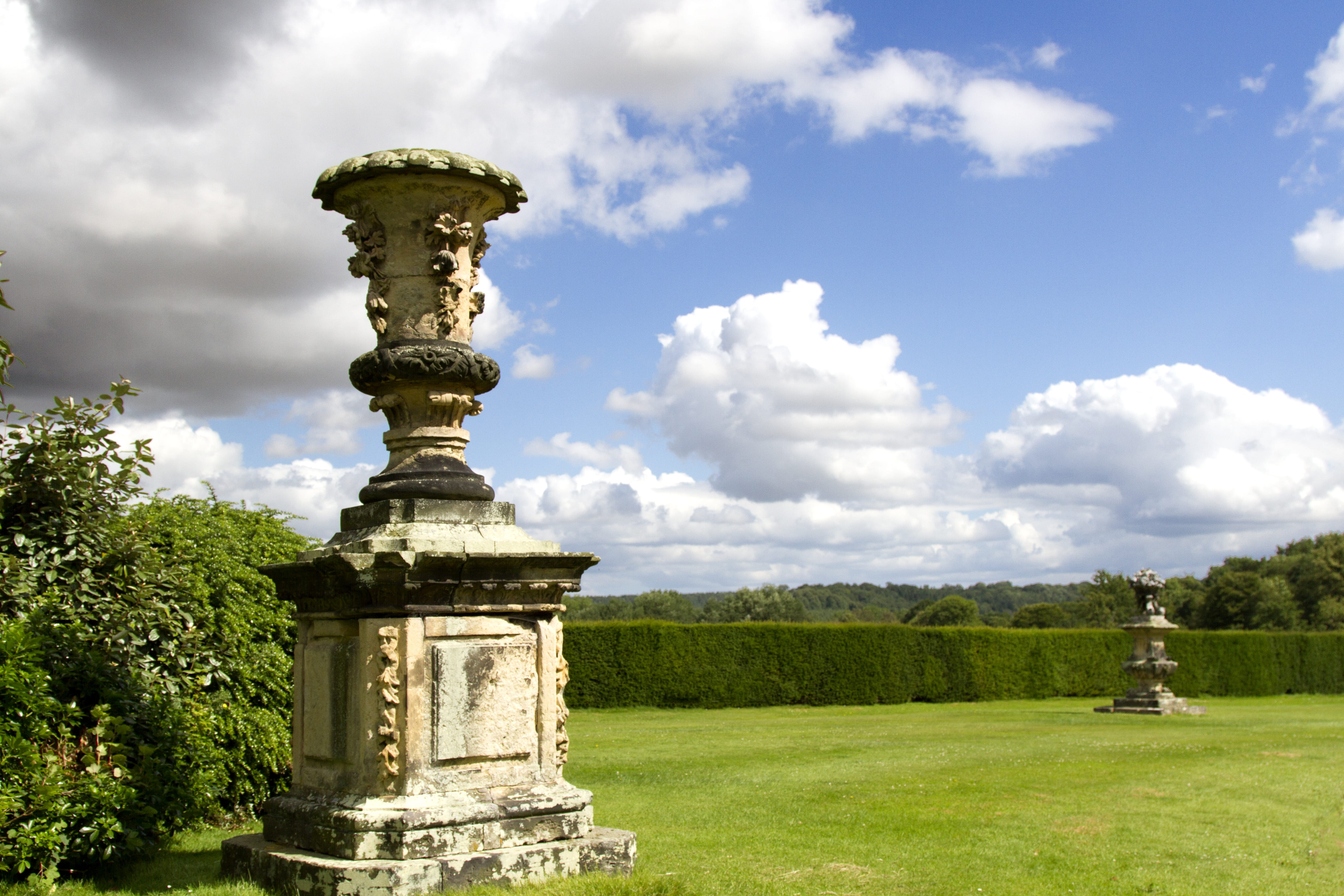 castle howard, travel destinations, stately home, landmark, day, english, garden, 4K, plant, architecture, outdoors, the past, building exterior, grass, HD Wallpaper