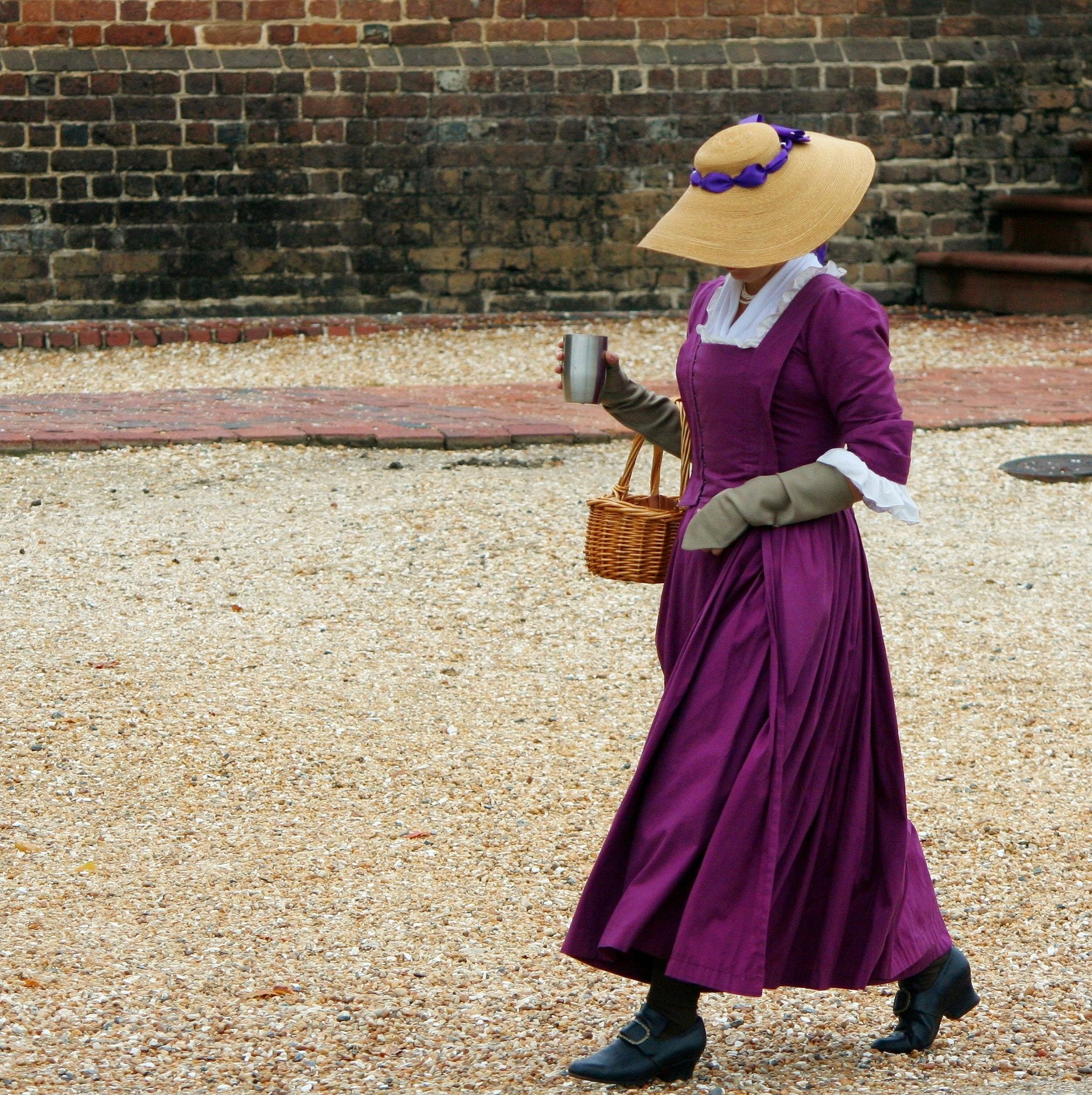 wall, purple, holding, reenactor, real people, women, female clothing, walking, traditional clothing, lifestyles, 1080P, rear view, outdoors, leisure activity, Phone HD Wallpaper