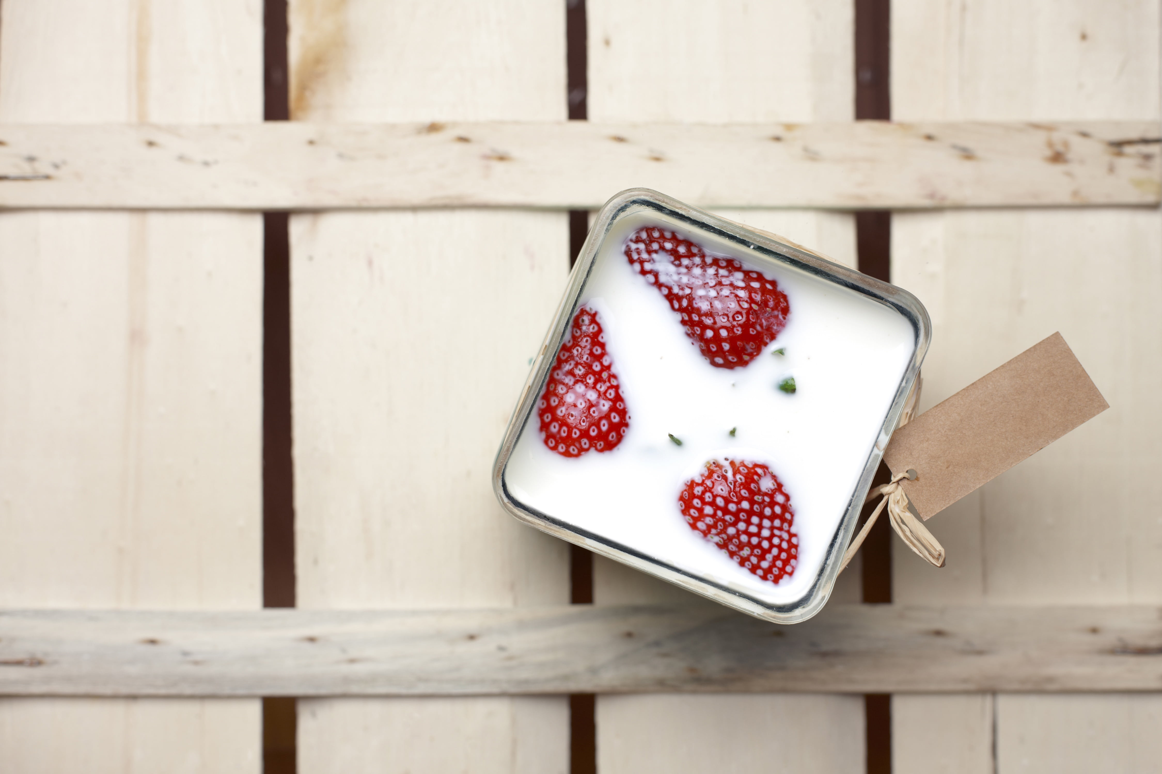 sweet, berry fruit, day, freshness, food and drink, glass jar, directly above, eating utensil, box, delicious, high angle view, strawberry, berry, kitchen utensil, HD Wallpaper