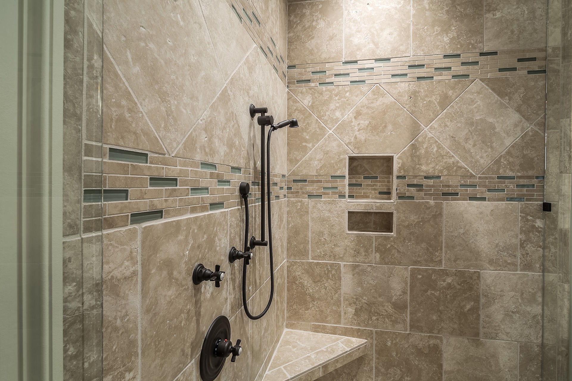 nature, residential, lifestyles, bathtub, decor, day, building, tile, sunlight, flooring, black, interior, architecture, tiled floor, bathroom, whit, modern, HD Wallpaper