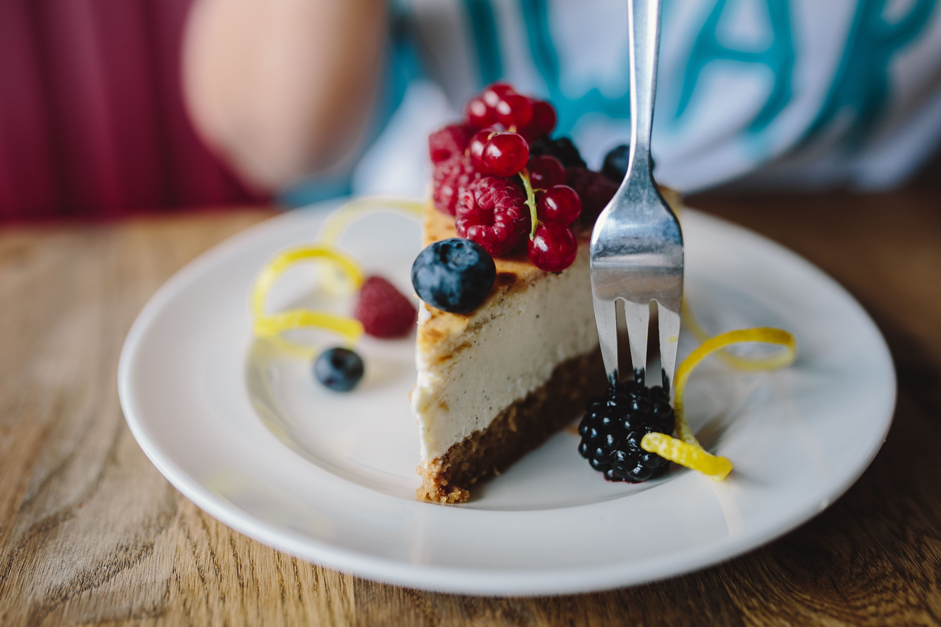 raspberry, indulgence, food, berry fruit, homemade, cake, cheese, plate, blueberry, healthy eating, dessert, table, slice of cake, yummy, sweet, refreshment, HD Wallpaper