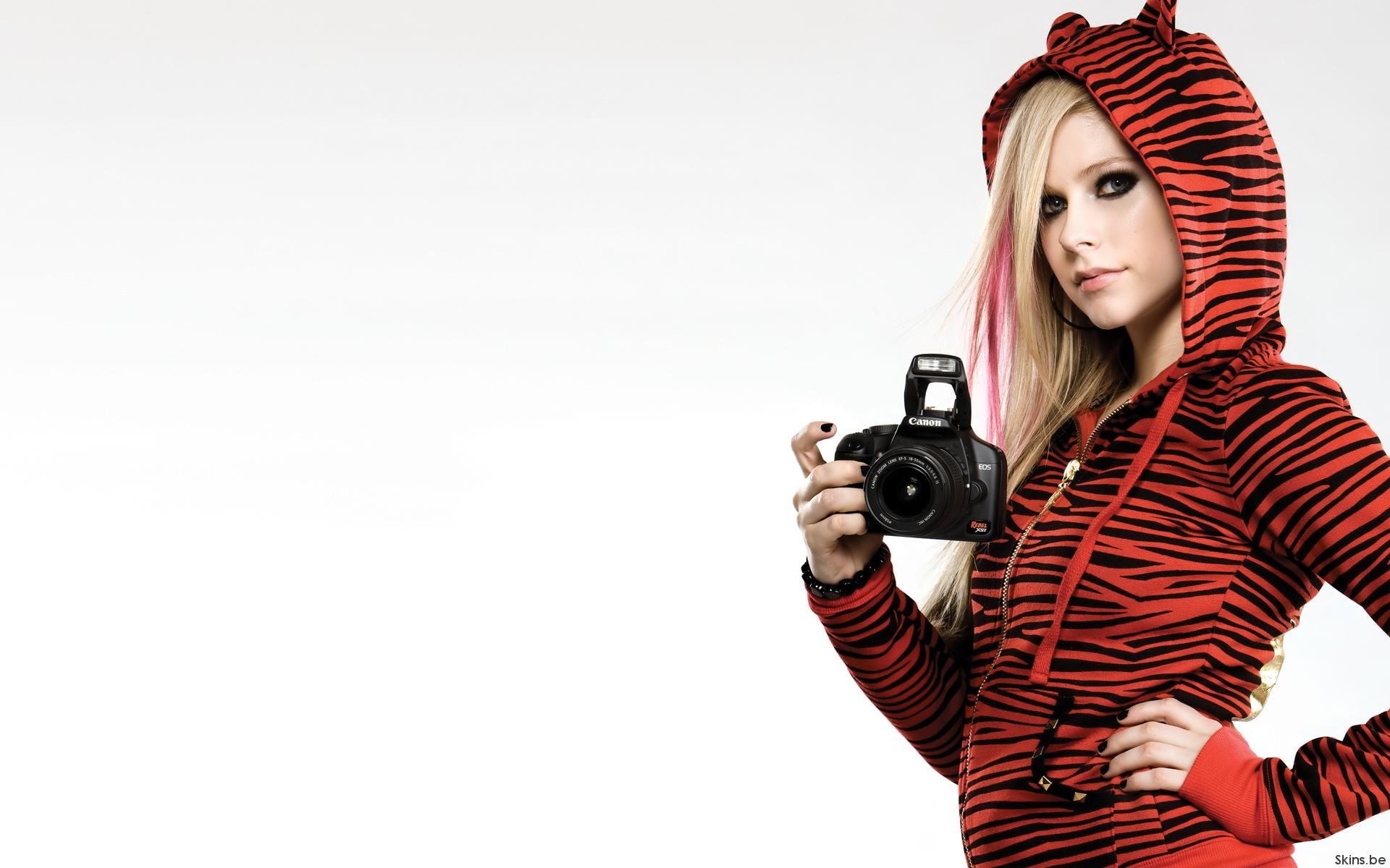 background, hair, lavigne, 1080P, avril, camera, smock, avril lavigne, HD Wallpaper