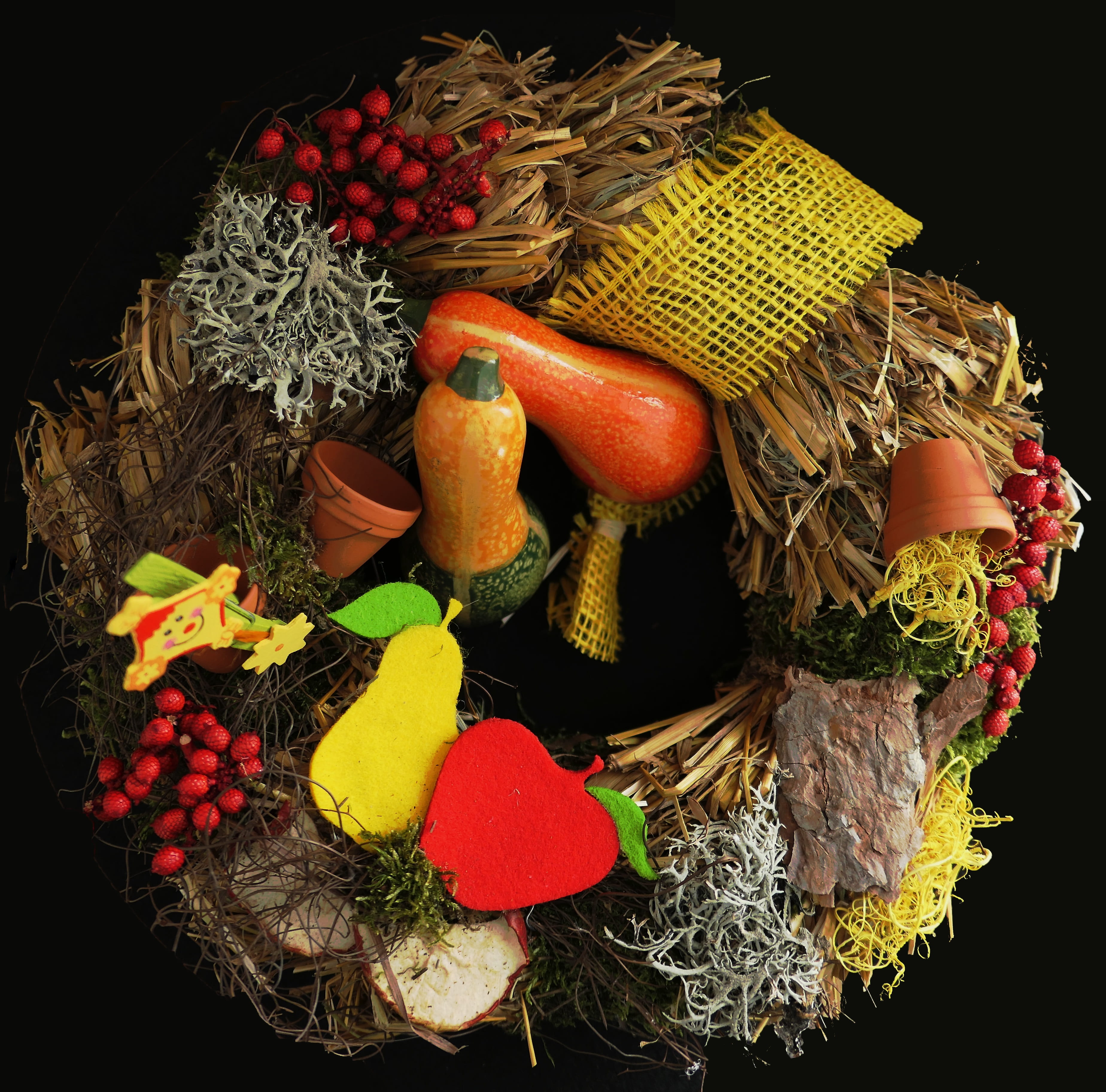 fruit, wellbeing, large group of objects, close-up, studio shot, autumn wreath, decorative, autumn, 2K, black background, bouquet, autumn flowers, autumn mood, HD Wallpaper