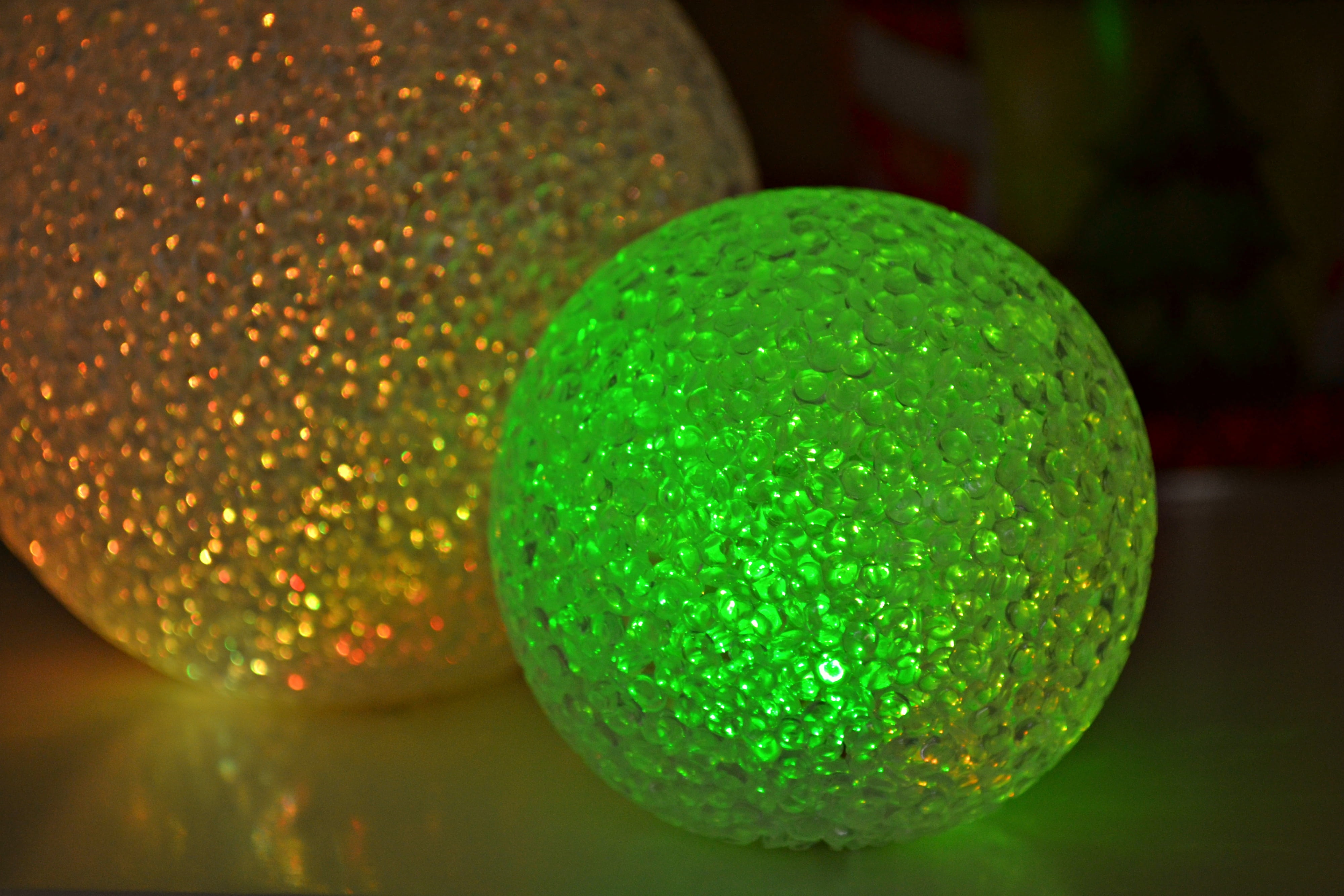 freshness, glass ball, no people, christmas bauble, eindejaarsverlichting, end of year, christmas decorations, decoration, green color, close-up, single object, HD Wallpaper