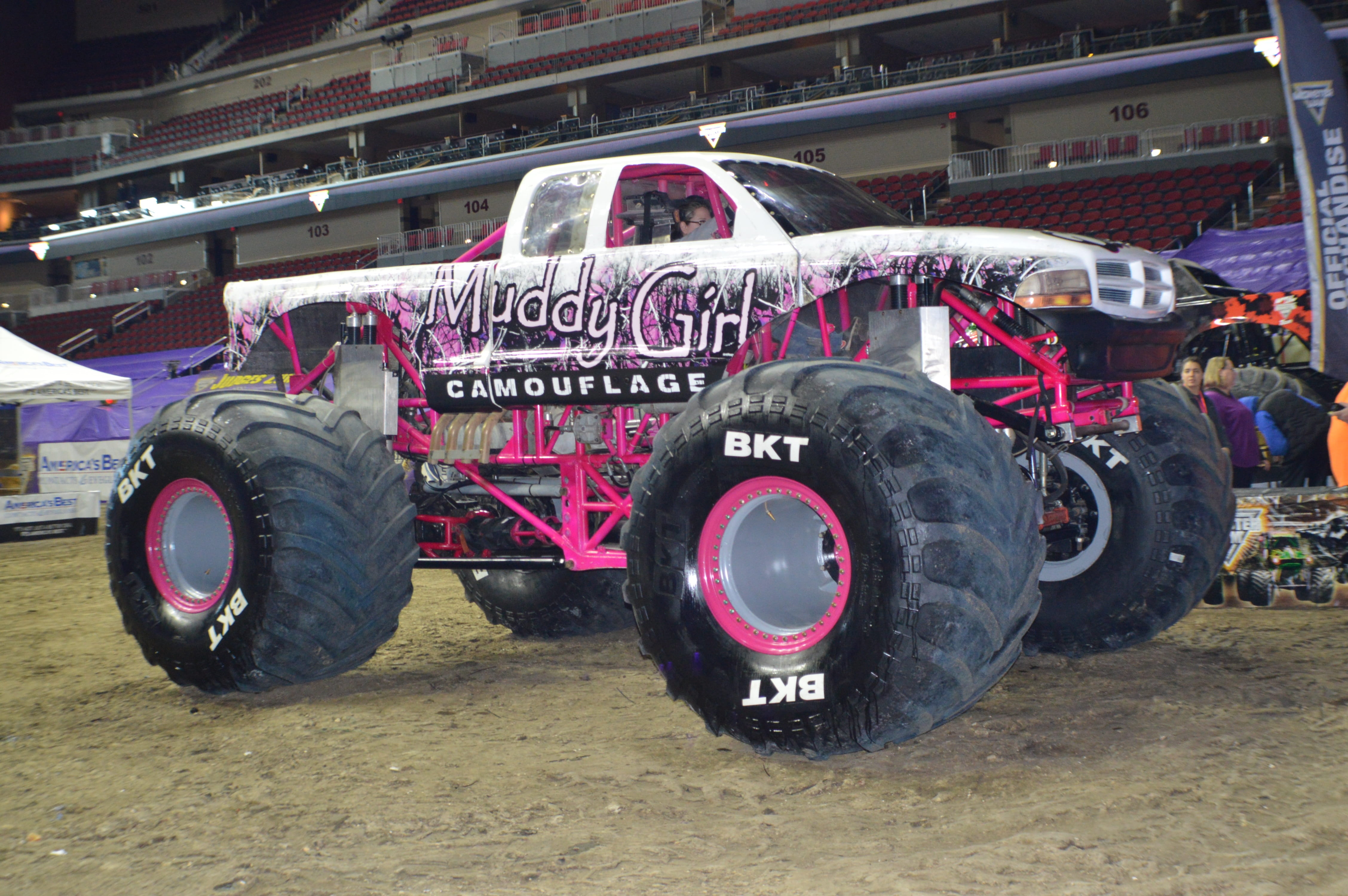 transportation, number, day, Monster Truck, outdoors, agricultural machinery, sports race, professional sport, steam train, sport, stationary, motor racing track, HD Wallpaper