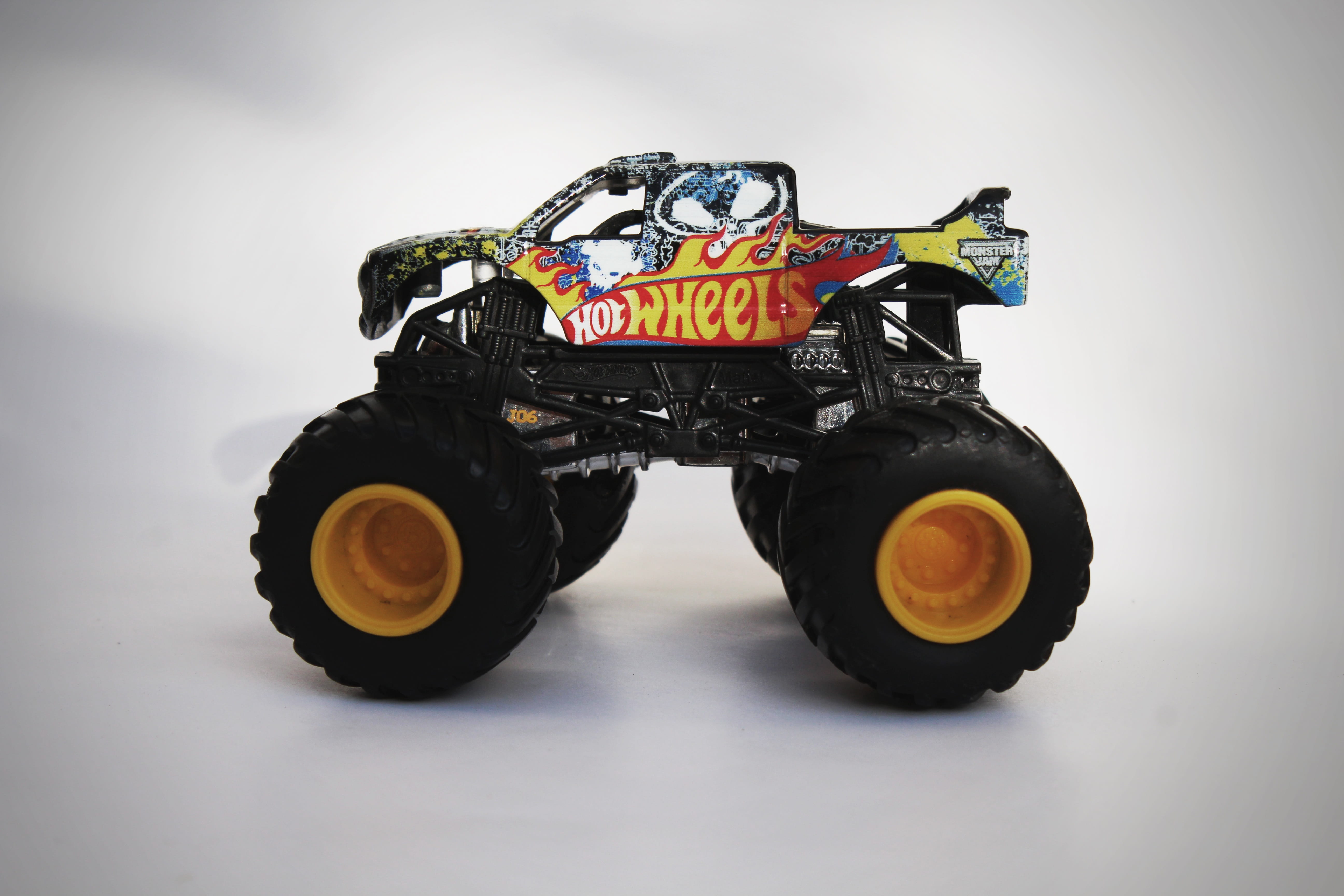 text, rim, motor vehicle, game, toy, land vehicle, playing, gray, western script, monster jam, mode of transportation, gray background, profile, hotwheels, HD Wallpaper
