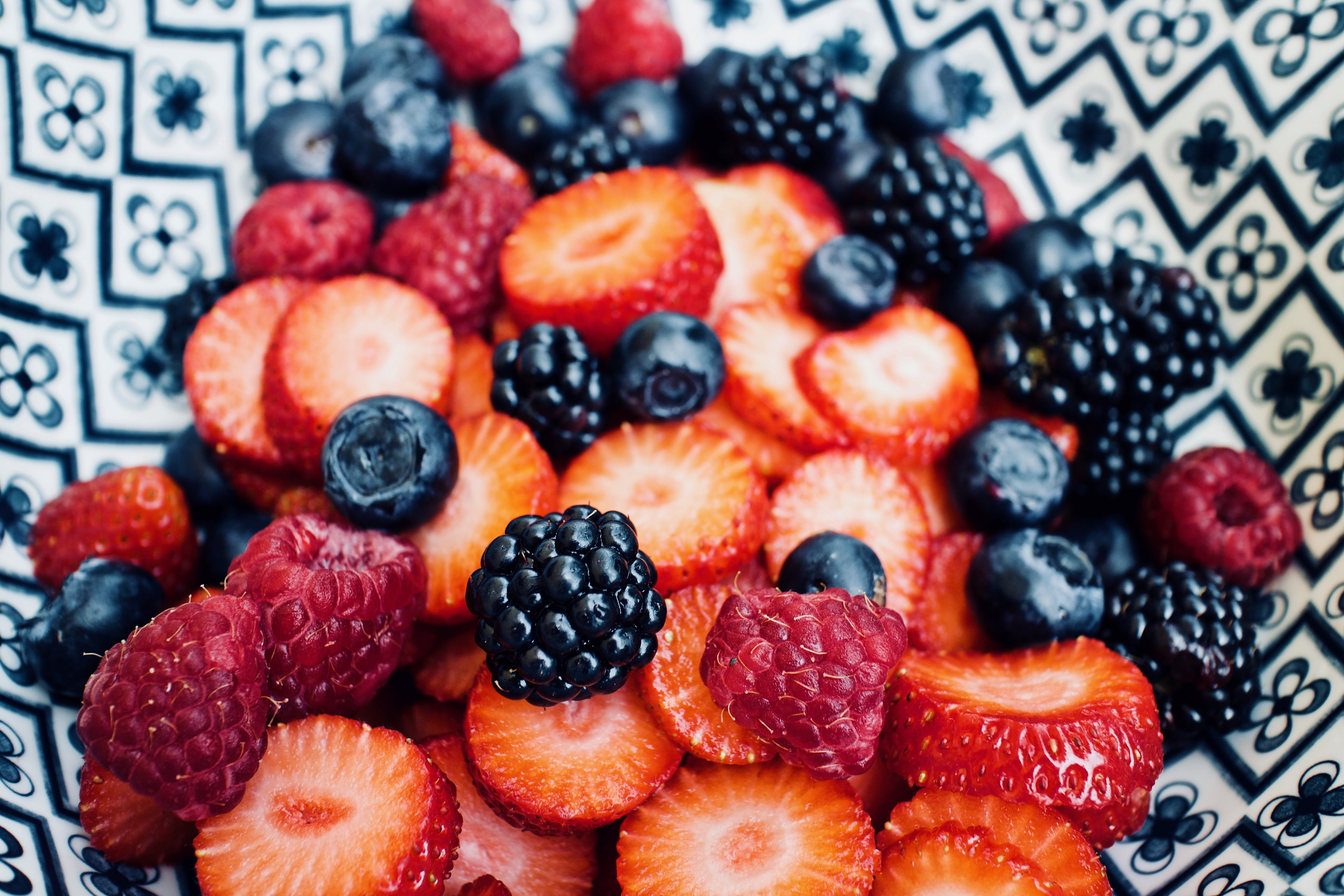 strawberries, wellbeing, 5K, delight, raspberry, white, blueberry, abundance, berries, blackberry - fruit, ripe, no people, red, close-up, more, breakfast, HD Wallpaper