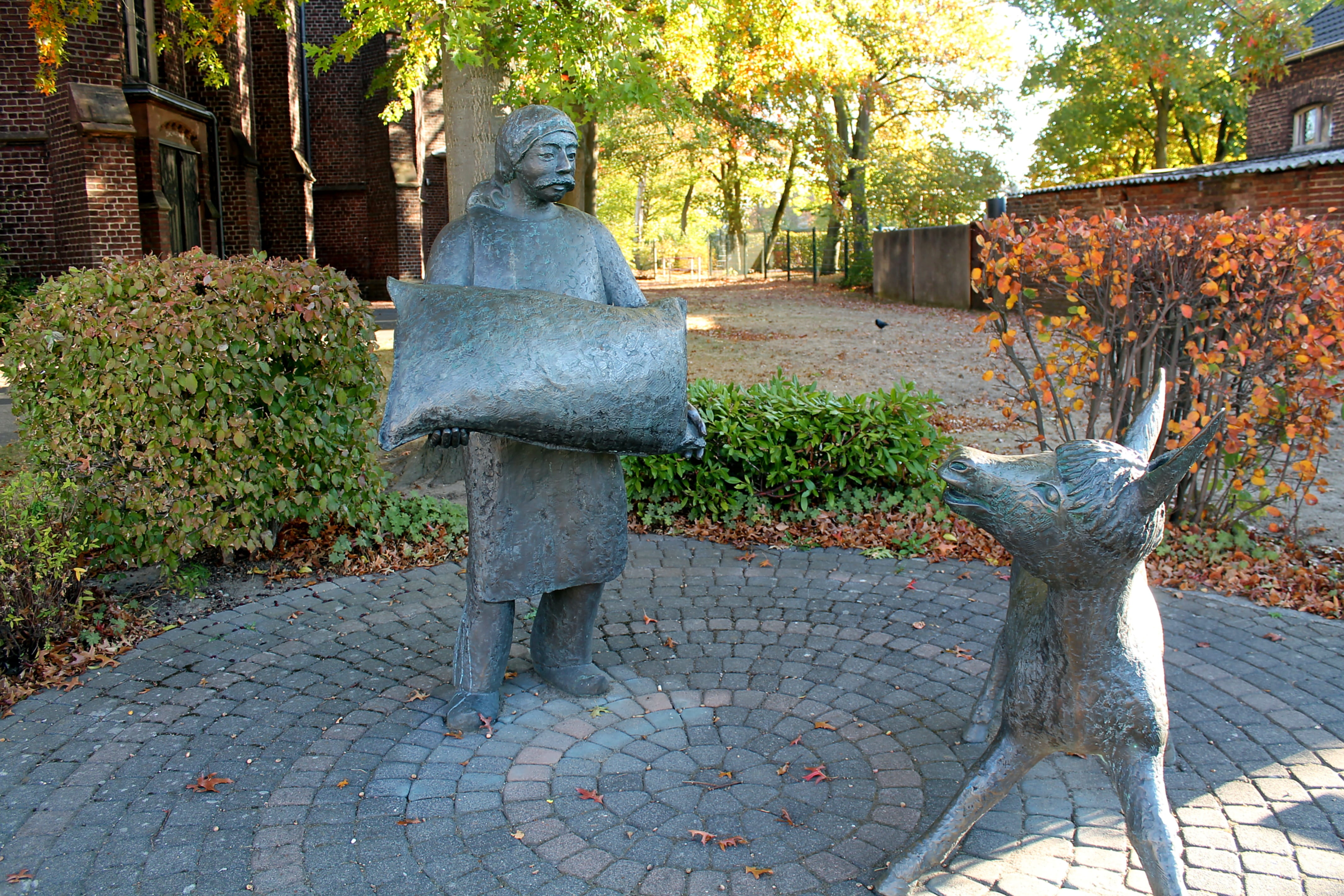 sculpture, representation, growth, müller, park, 4K, change, human representation, day, statue, autumn, outdoors, tree, footpath, no people, craft, paving stone, HD Wallpaper