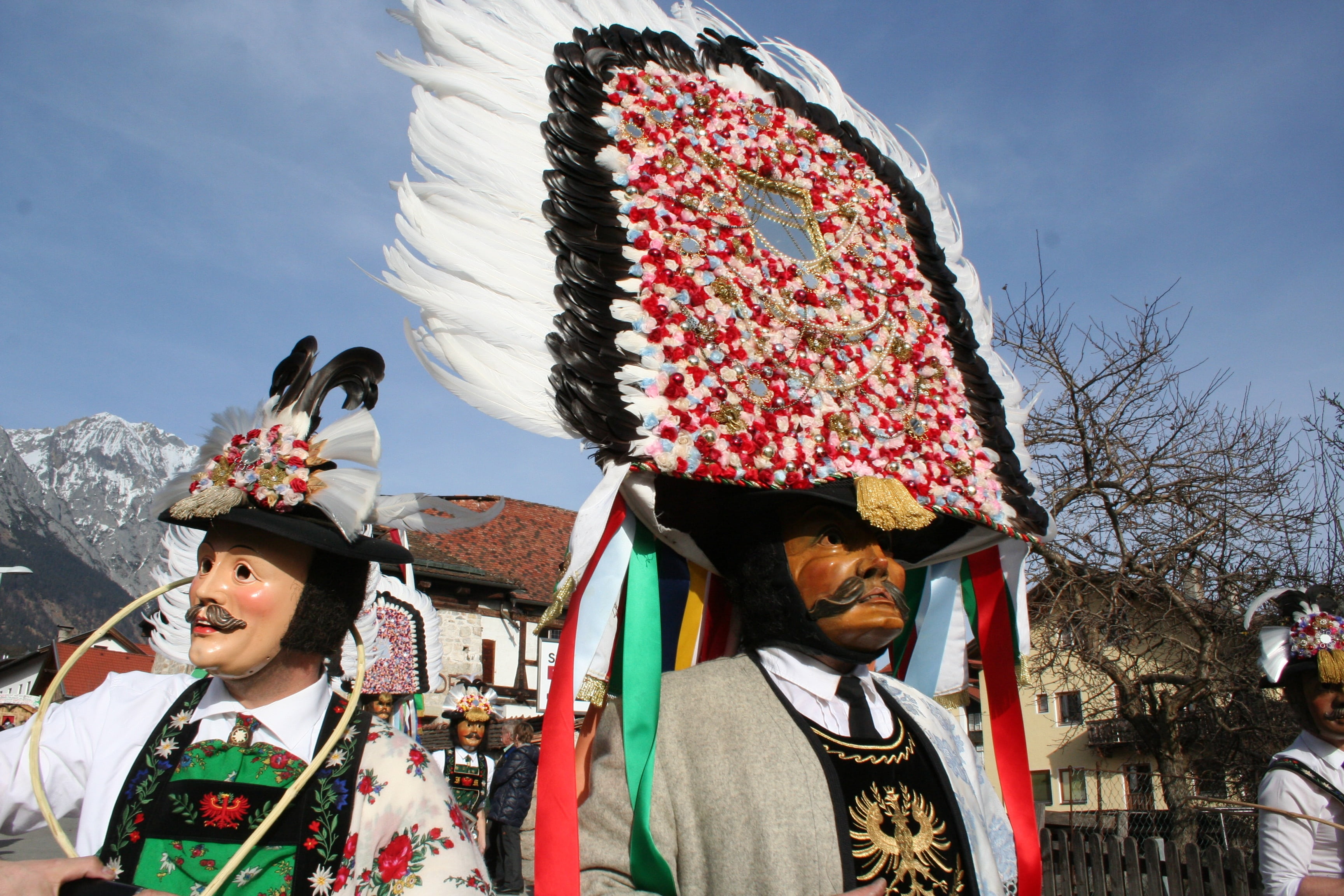 outdoors, sunlight, 2K, group of people, traditional clothing, sky, headdress, women, headshot, real people, muller and slush gerer, headwear, customs, HD Wallpaper