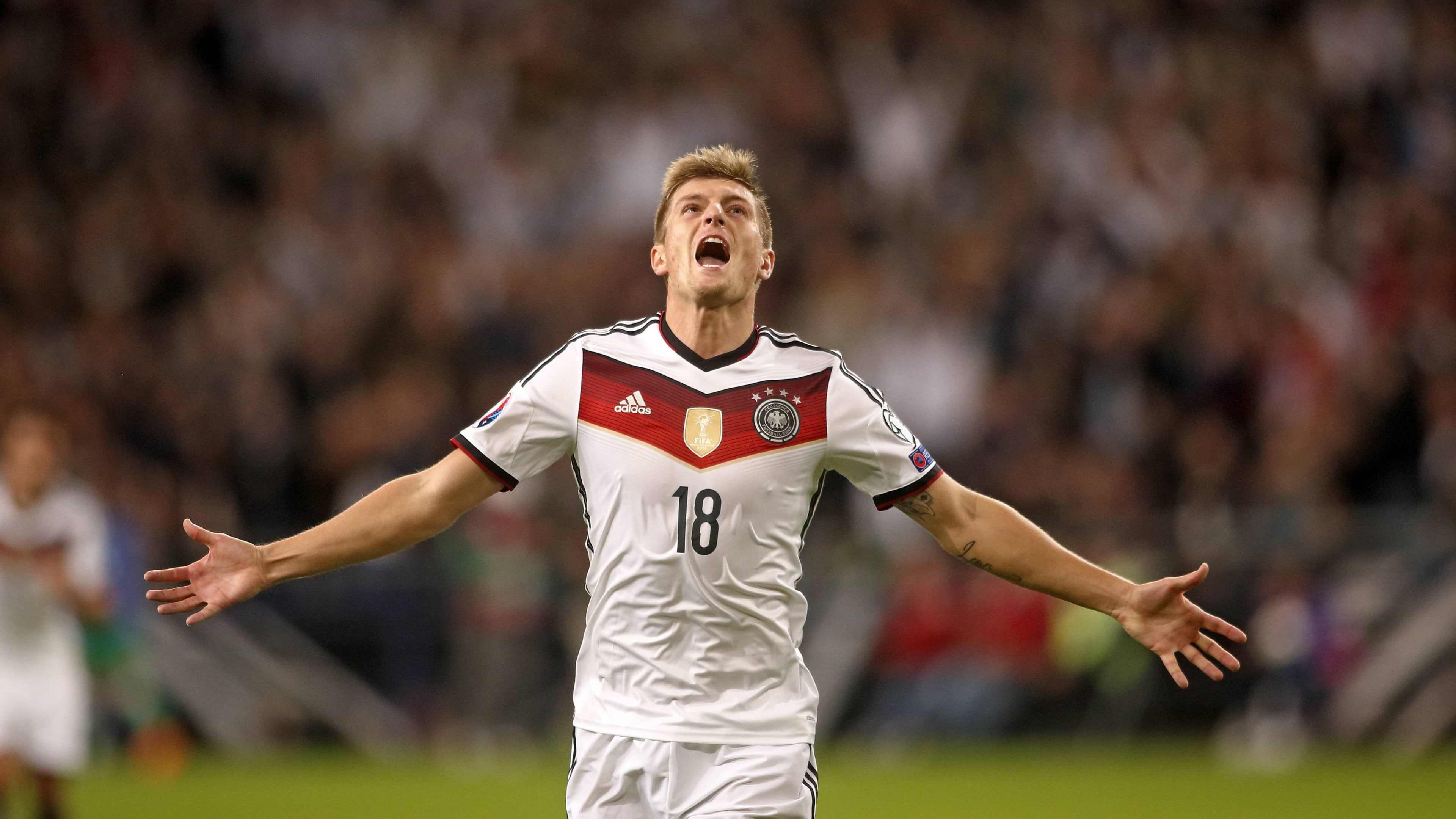 The best players 2015, FIFA, 4K, Midfielder, soccer, Football, player, Toni Kroos, Real Madrid, field, HD Wallpaper