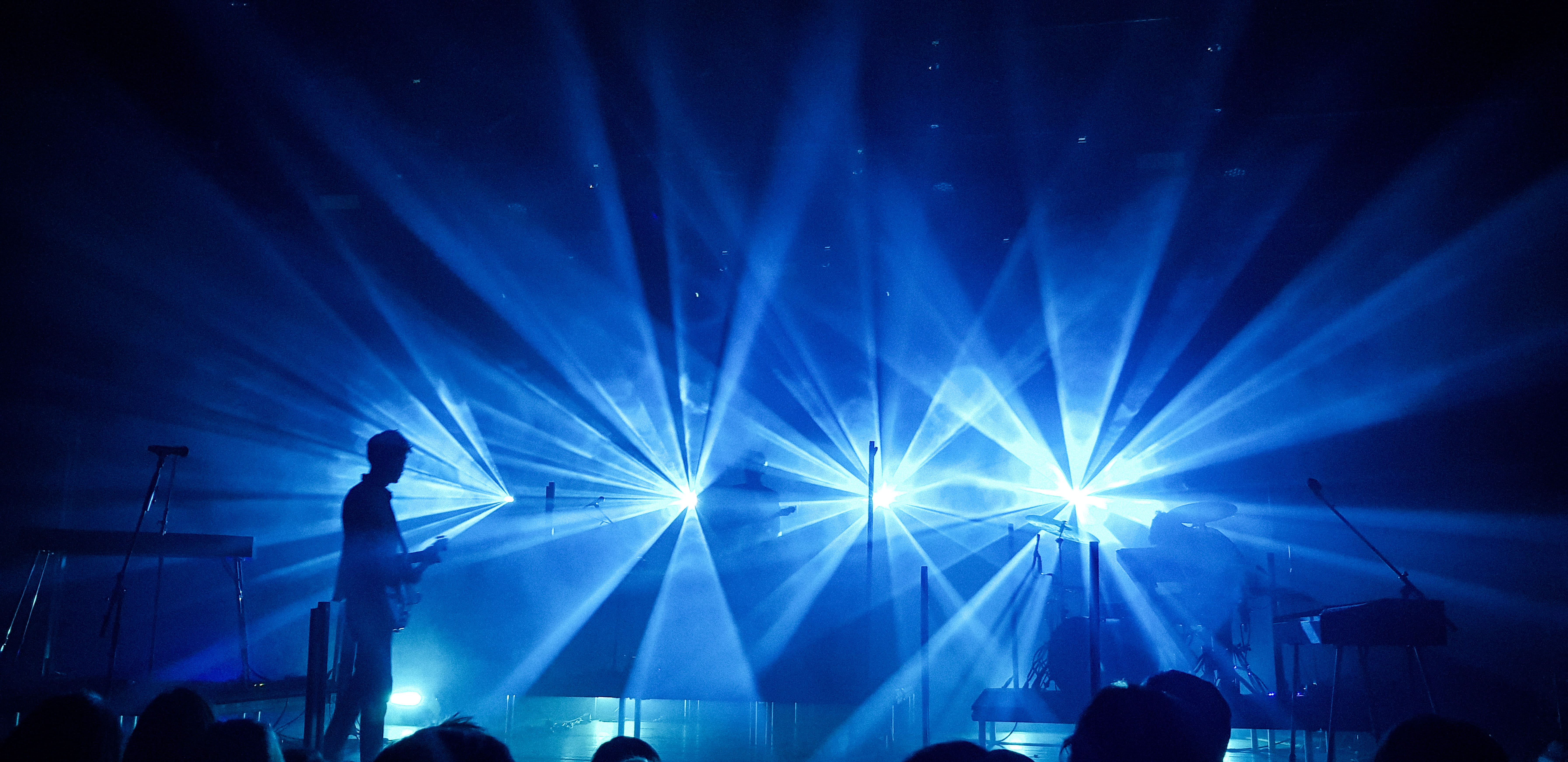eden, clubbing, voice, nightlife, bright, silhouette, trix music center, people, music festival, heads, man, projecting, disco dancing, lights, party - social event, HD Wallpaper
