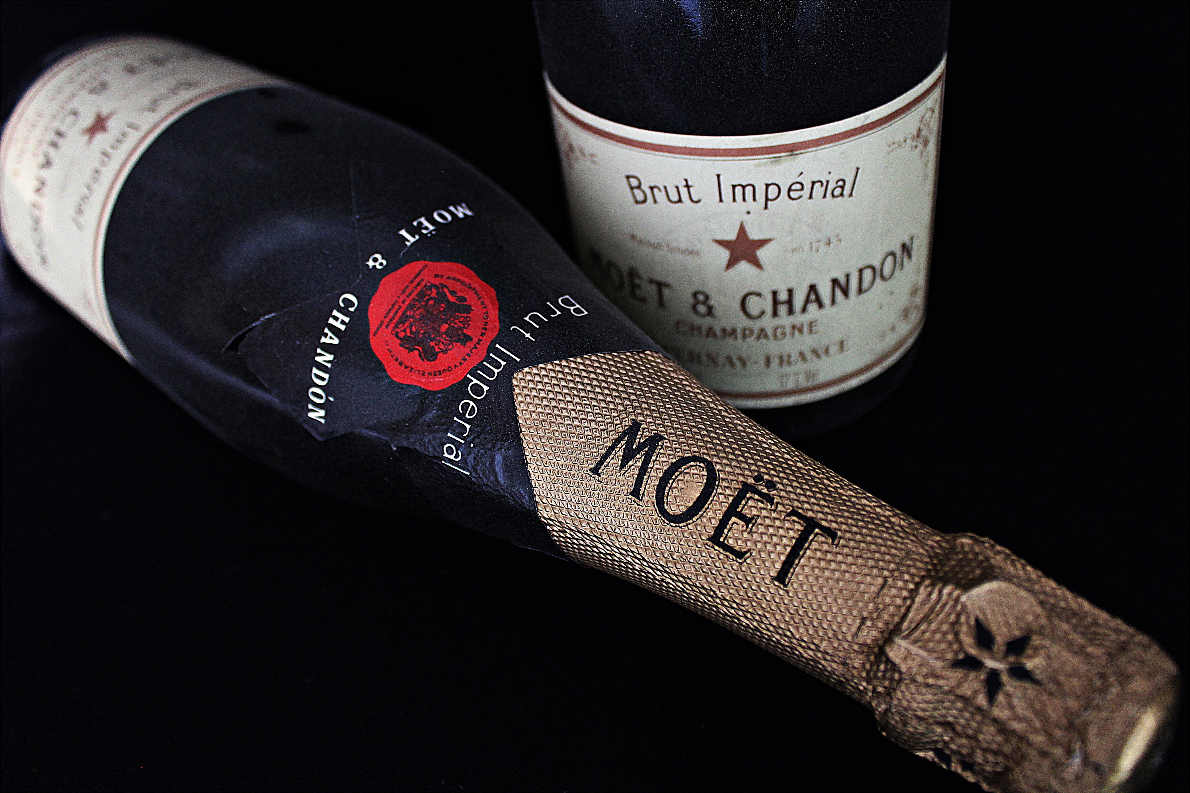 hatching, bottle, wine bottle, celebrate, western script, liquor, stored, close-up, festival, black background, focus on foreground, label, france, economy, HD Wallpaper