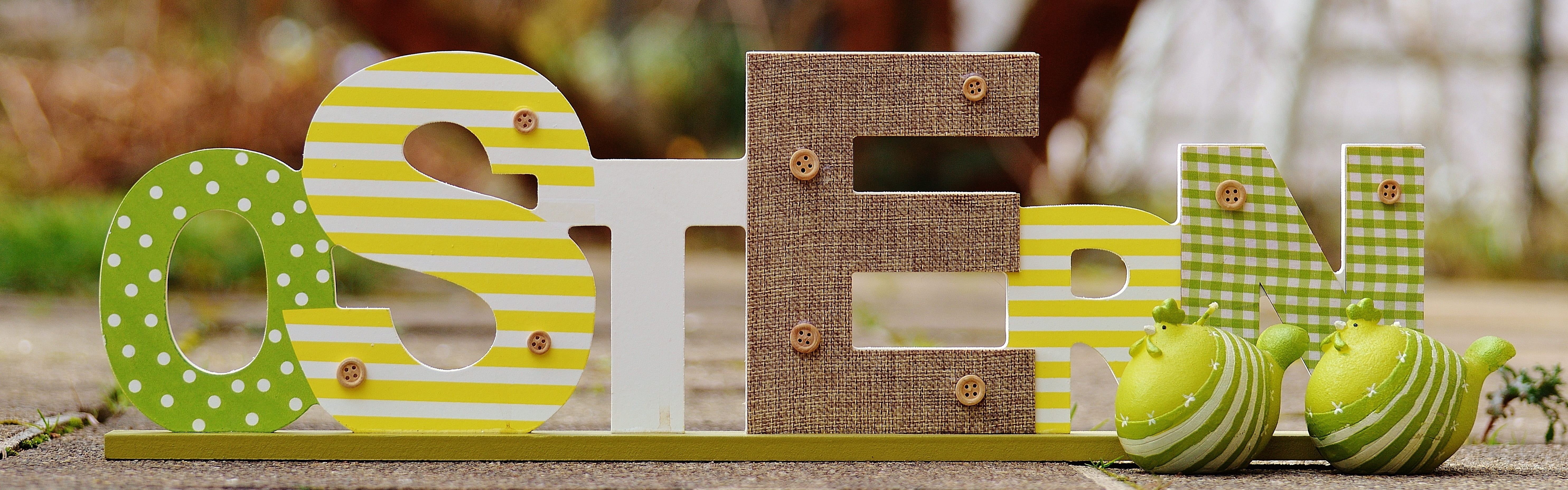 5K, built structure, day, nature, success, finance, decor, colorful eggs, decoration, happy easter, egg, housing development, wood - material, ostern, HD Wallpaper
