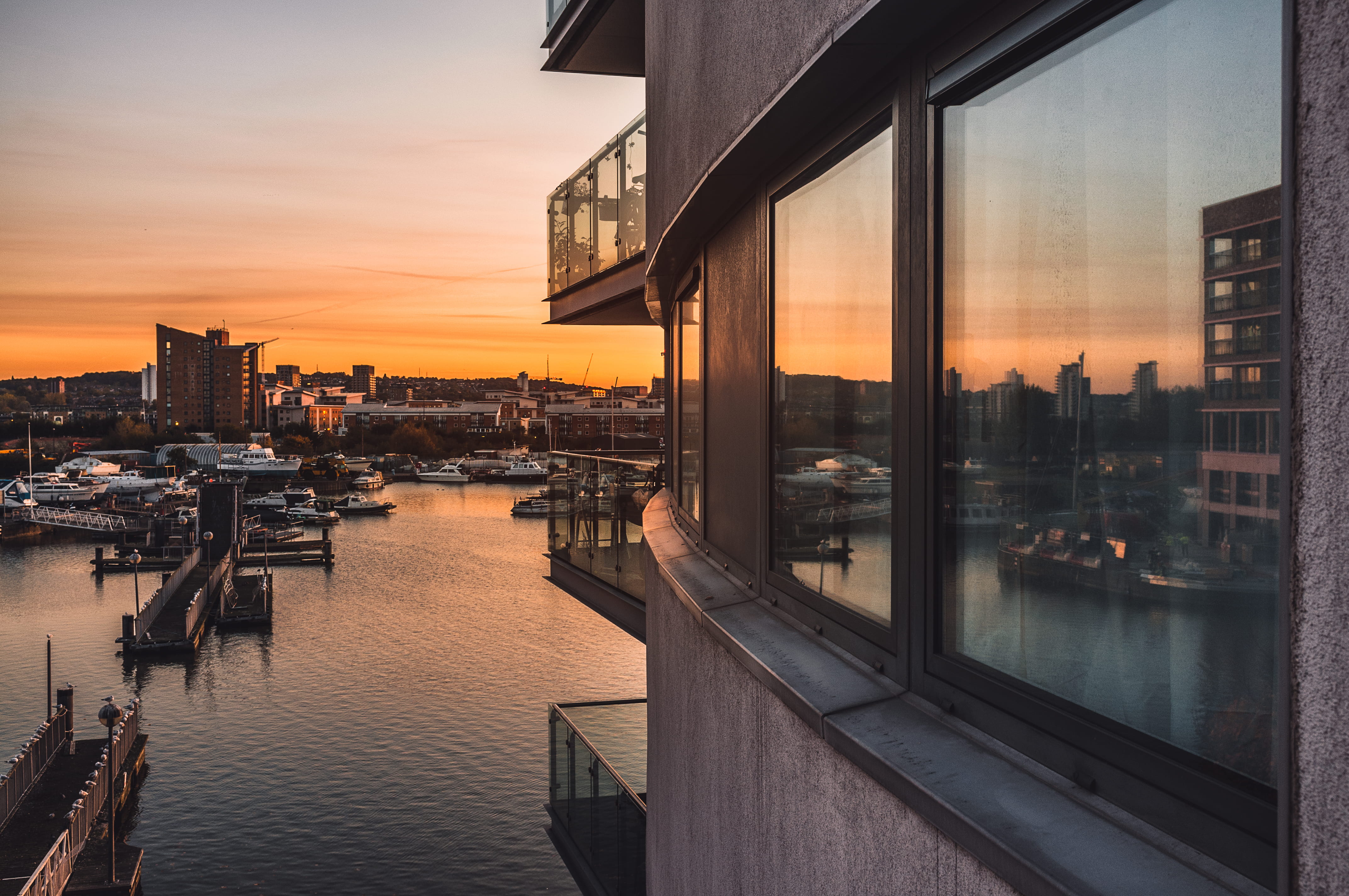 water, architecture, sunset, thames, united kingdom, nature, city, cityscape, orange color, boats, 4K, transportation, nautical vessel, window, built structure, HD Wallpaper