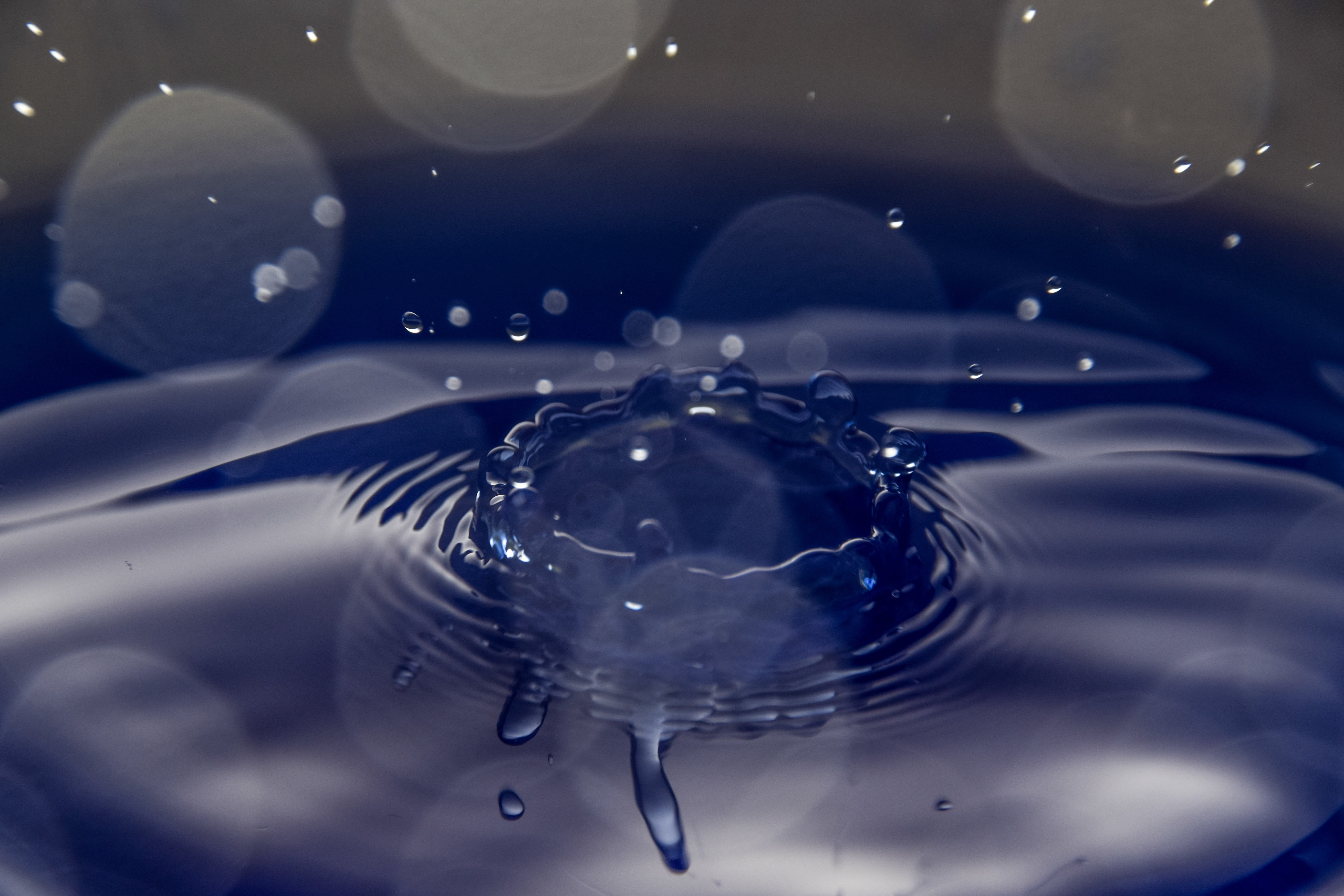blue, splashing, marine, photography, close-up, full frame, Nikon, purity, Germany, rain, motion, bubble, drop, rippled, nature, vulnerability, detail, HD Wallpaper