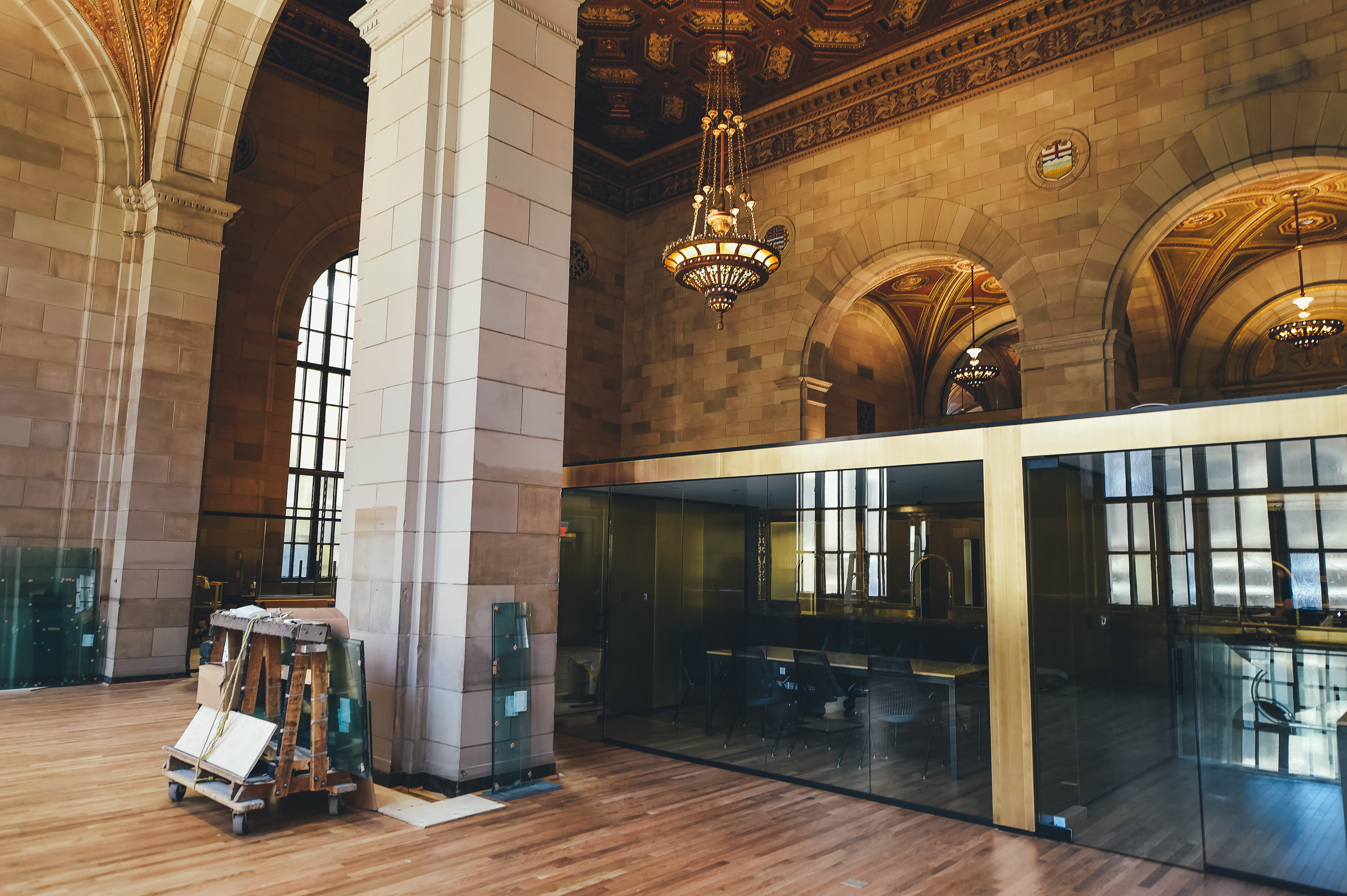 seat, day, built structure, desk, architectural column, corridor, light, arcade, chair, office, business, co-working, pillar, canada, glass - material, HD Wallpaper