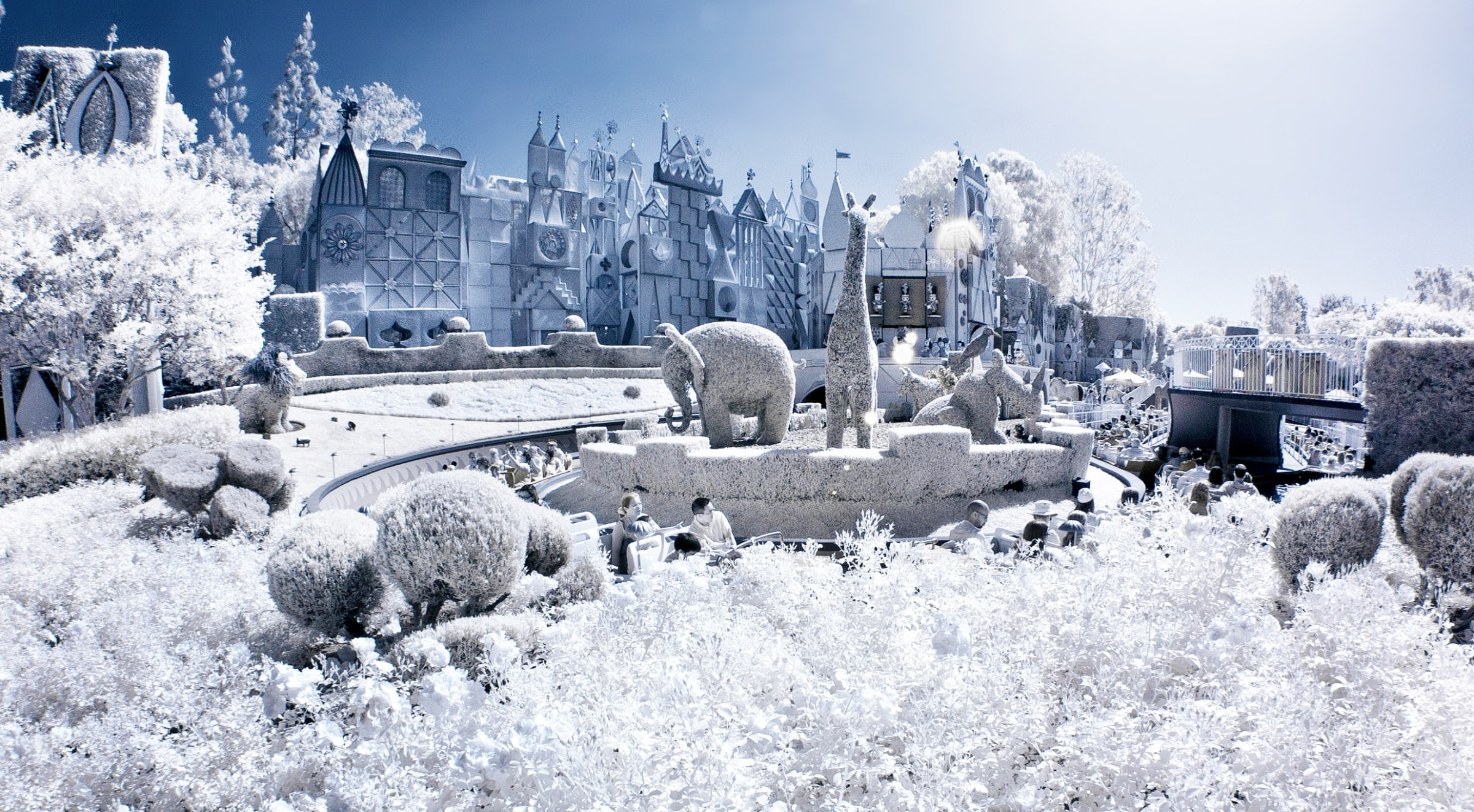 building exterior, Winter, photo, built structure, World, building, religion, cemetery, zoo, day, Small, tree, architecture, the past, nature, infrared, HD Wallpaper