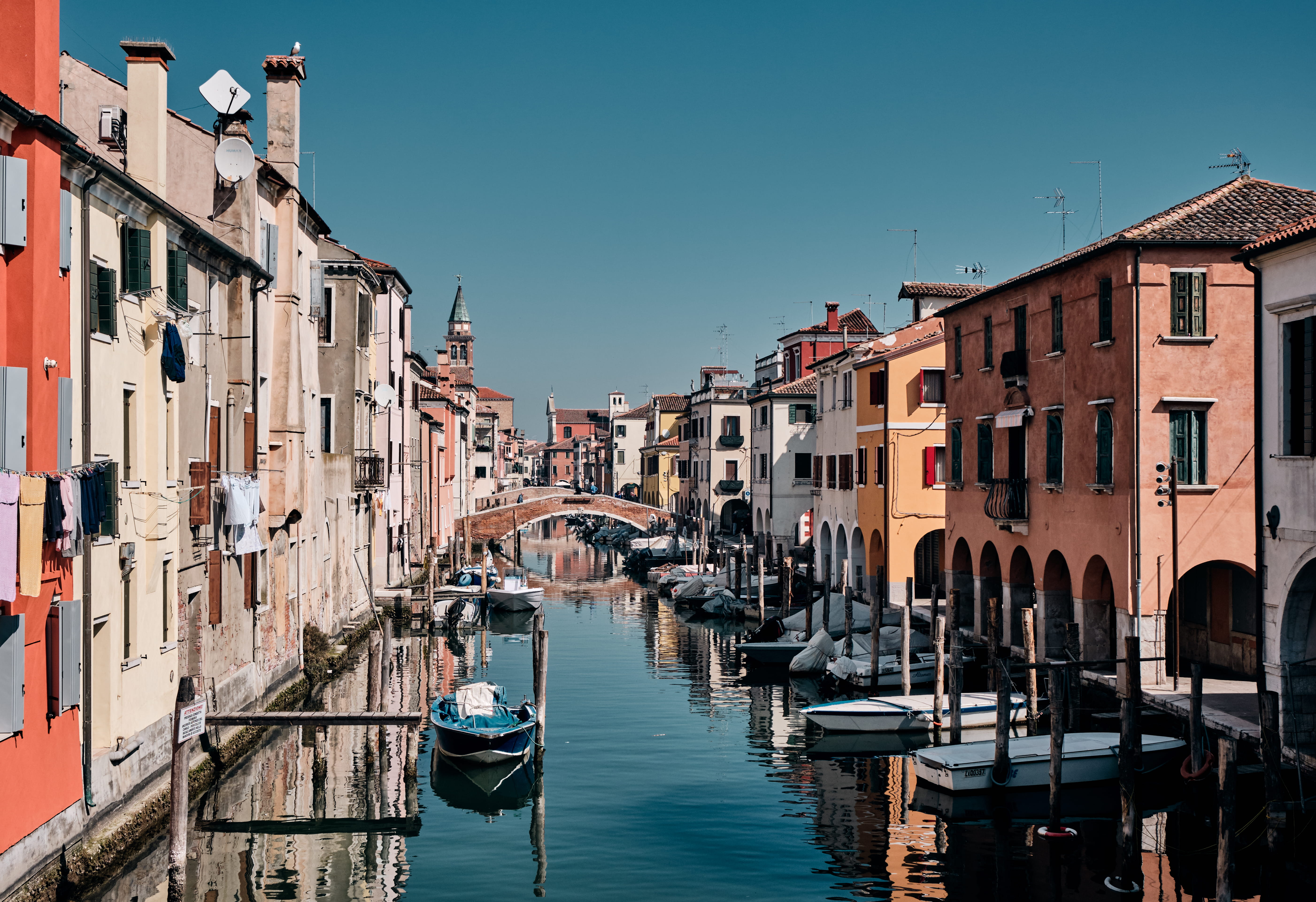 italy, outdoors, watercraft, nature, wooden post, clear sky, building, pier, building exterior, dock, built structure, chioggia, gondola - traditional boat, HD Wallpaper