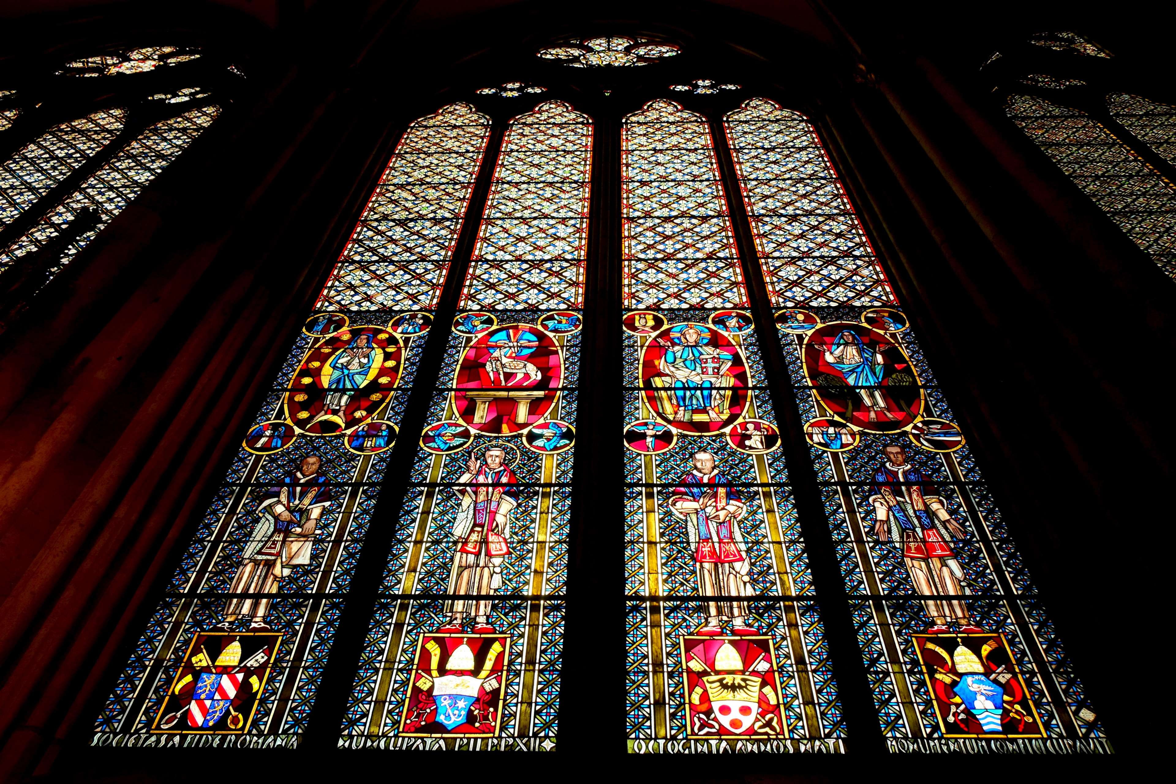 pattern, ornate, 4K, building, low angle view, low angle shot, window, arched window, ceiling, church window, artistic, stained glass, indoors, chapel, HD Wallpaper