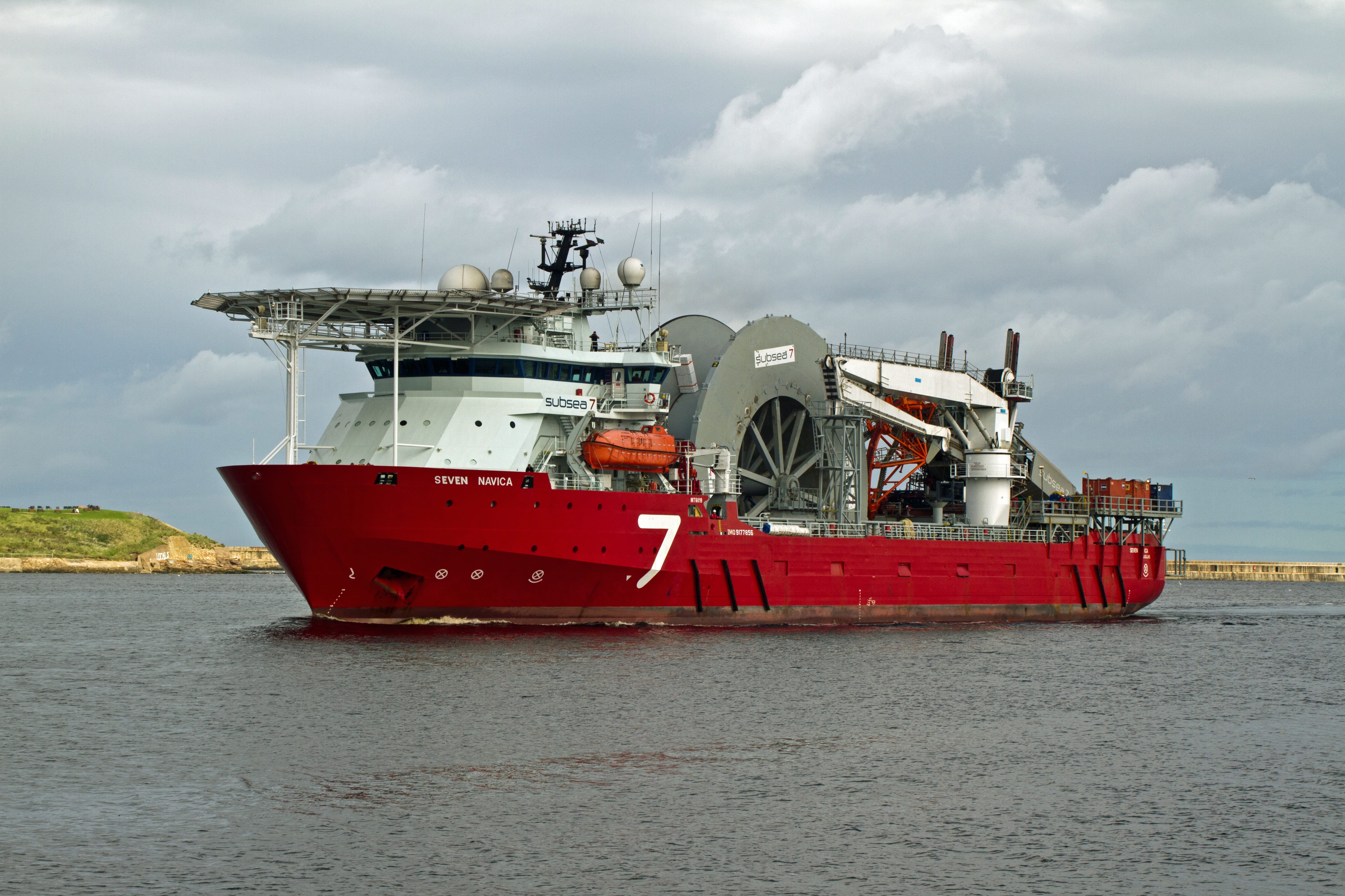freight transportation, industry, transportation, business, 5K, day, sea, outdoors, moored, cloud - sky, mode of transportation, ship, River Tyne, water, HD Wallpaper