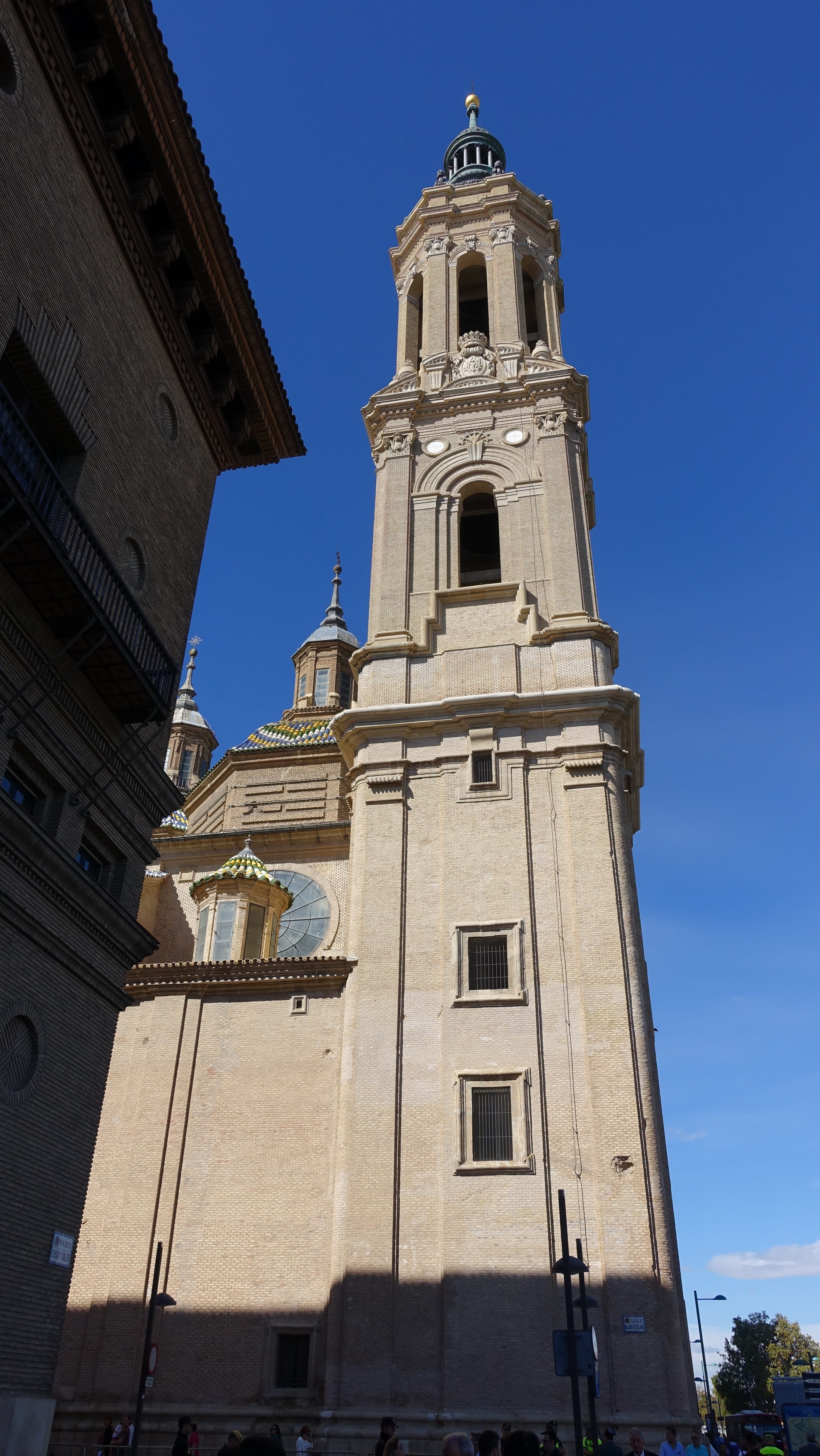sky, bell tower - tower, nature, pleasant sunny sky, no people, built structure, time, clock, building exterior, place of worship, and then, pilar cathedral, Phone HD Wallpaper