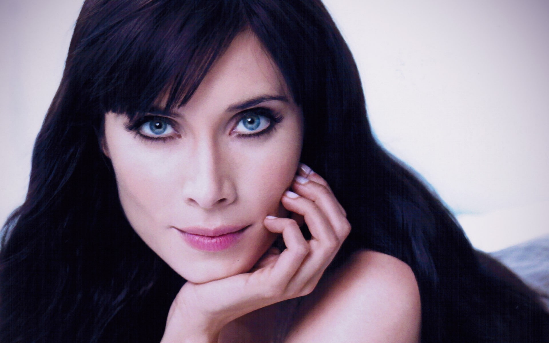 contemplation, 1080P, beautiful woman, portrait, looking at camera, body part, hair, adult, young adult, human body part, young women, pilar rubio, beauty, HD Wallpaper