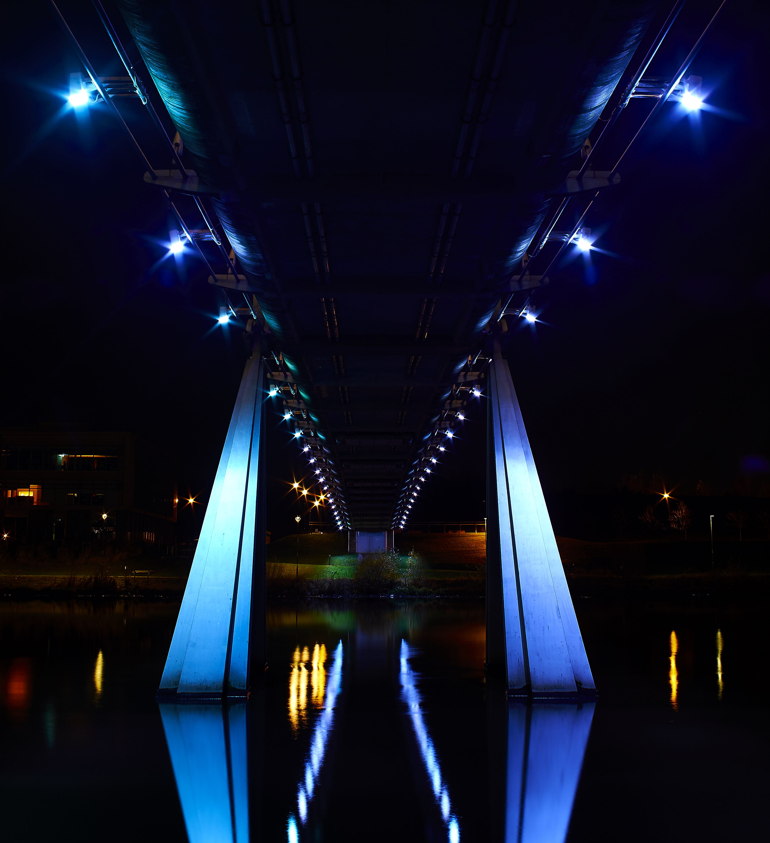 connection, light, united kingdom, illuminated, infinity bridge, lighting equipment, built structure, architecture, bridge, nightlife, water, river, night, Phone HD Wallpaper