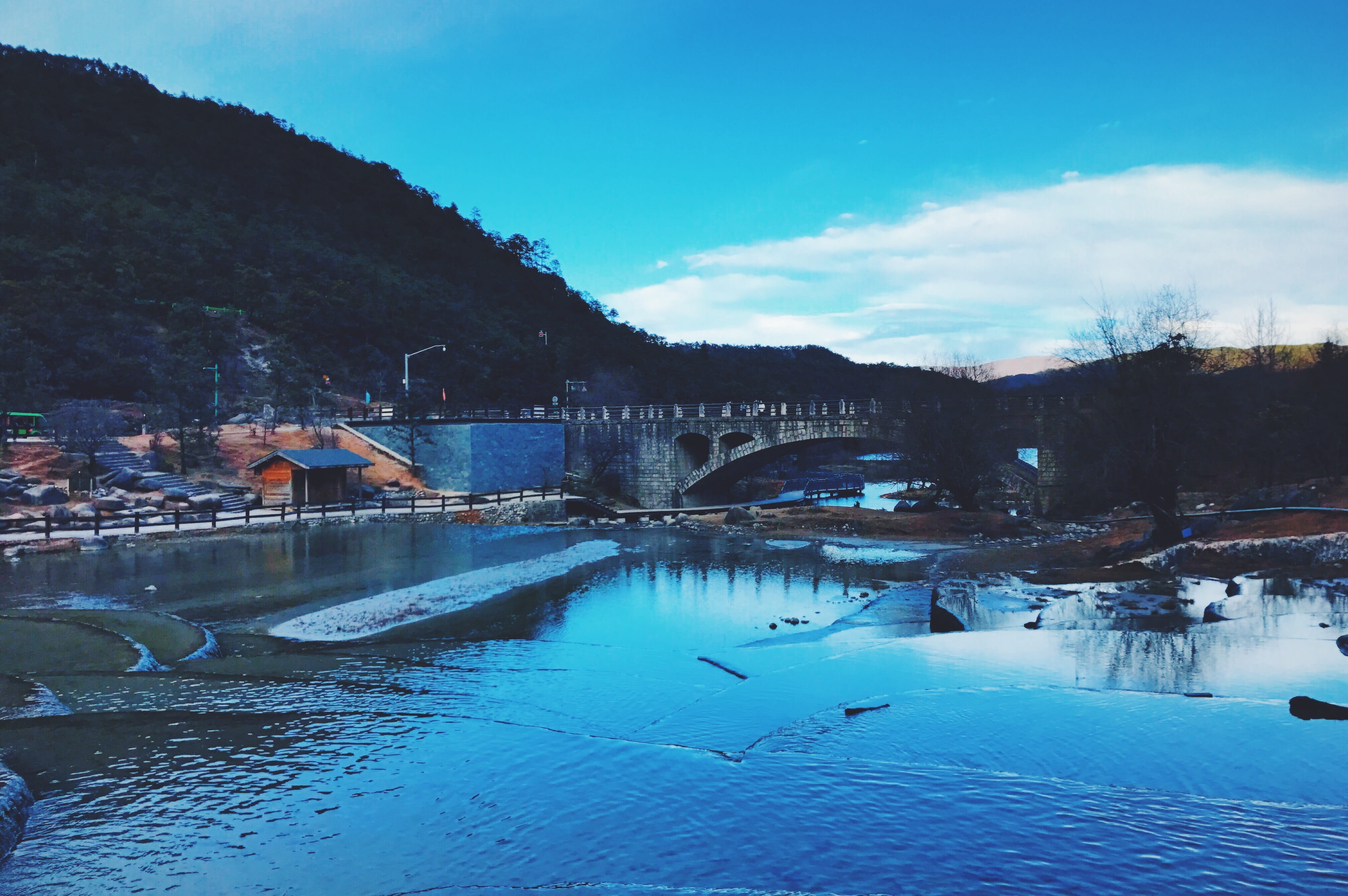 lake, water, no people, building, 4K, architecture, river, sky, scenery, mobile phone photography, tree, nature, in yunnan province, snow, bridge - man made structure, HD Wallpaper