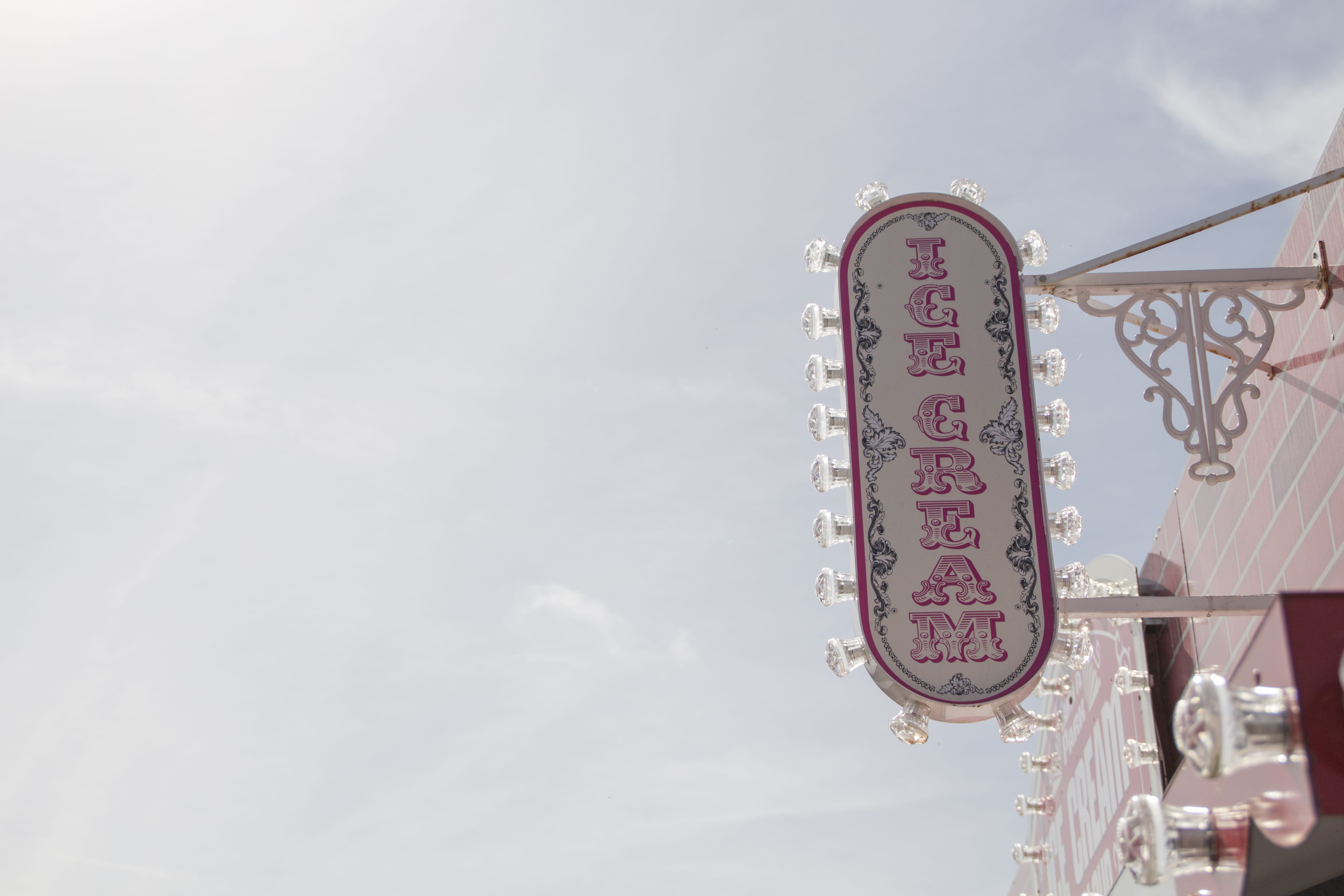 design, no people, summer, arts culture and entertainment, pattern, amusement park, text, copy space, outdoors, fun, cloud - sky, england, sky, amusement park ride, HD Wallpaper