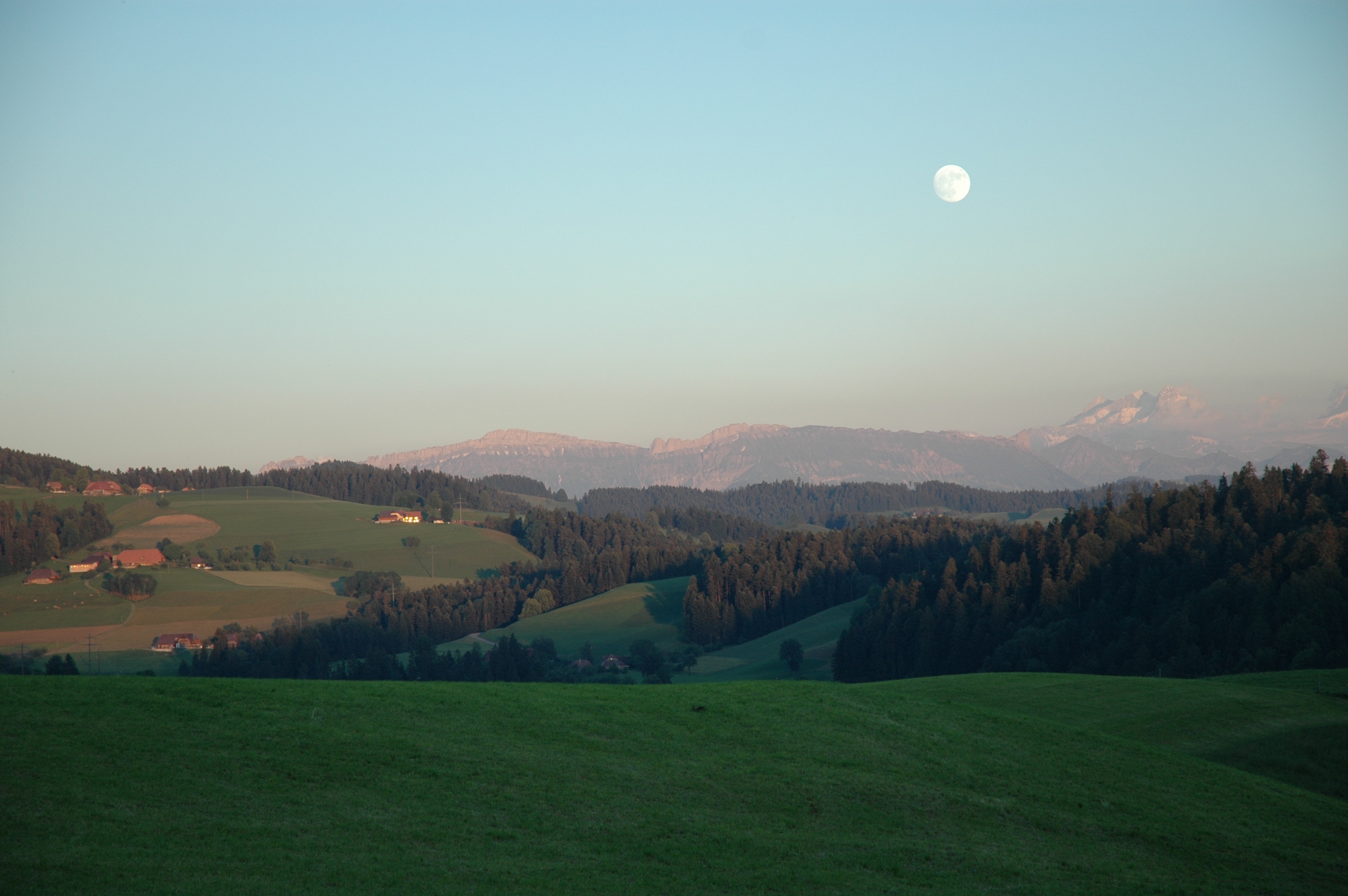 land, foothills of the alps, nature, golf, environment, dusk, mountain, 2K, outdoors, non-urban scene, abendstimmung, tranquility, tranquil scene, green color, HD Wallpaper