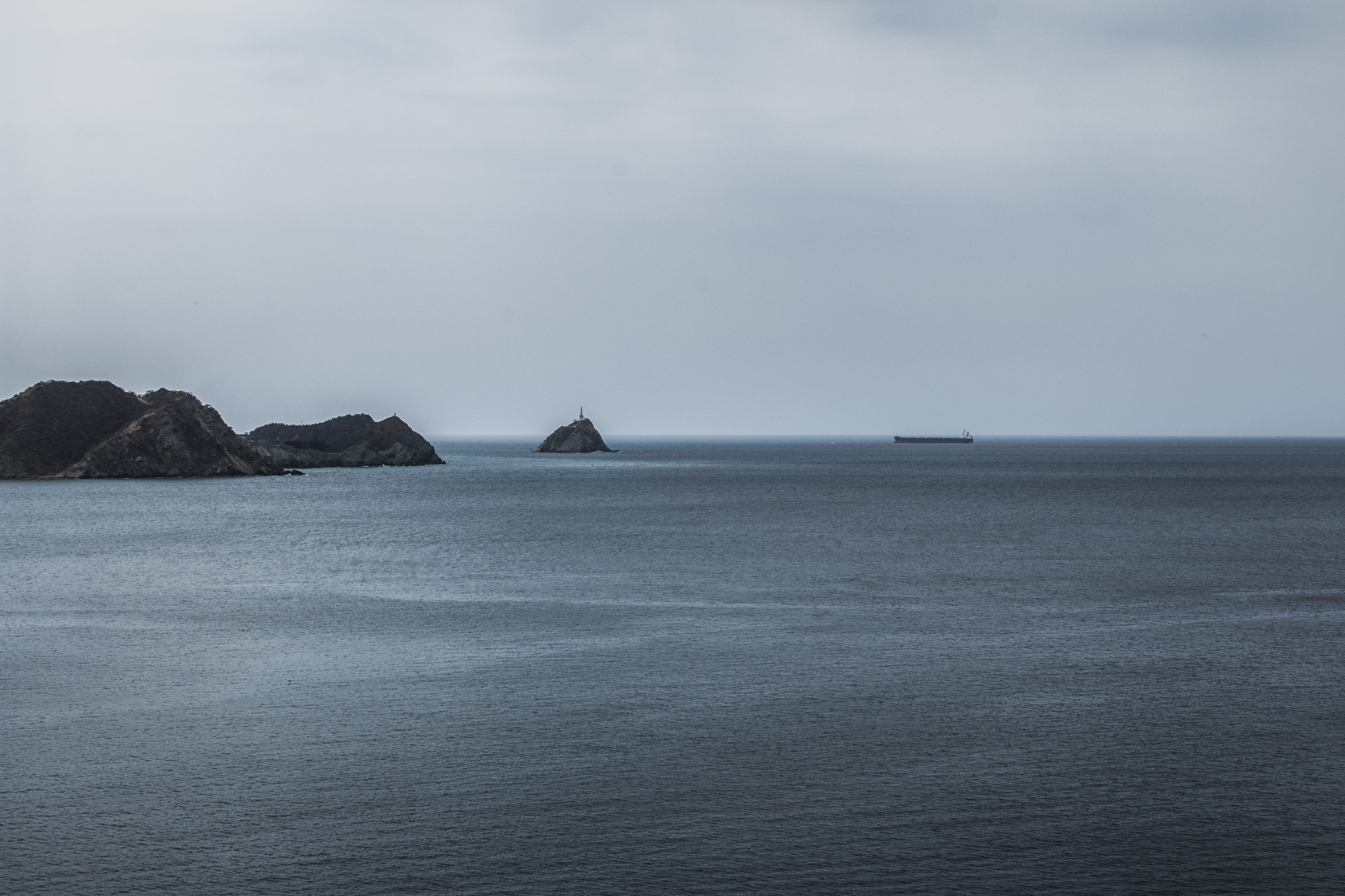5K, sky, solid, taganga, cold, waterfront, ocean view, caribe, rock - object, horizon over water, day, nature, tranquil scene, idyllic, non-urban scene, HD Wallpaper