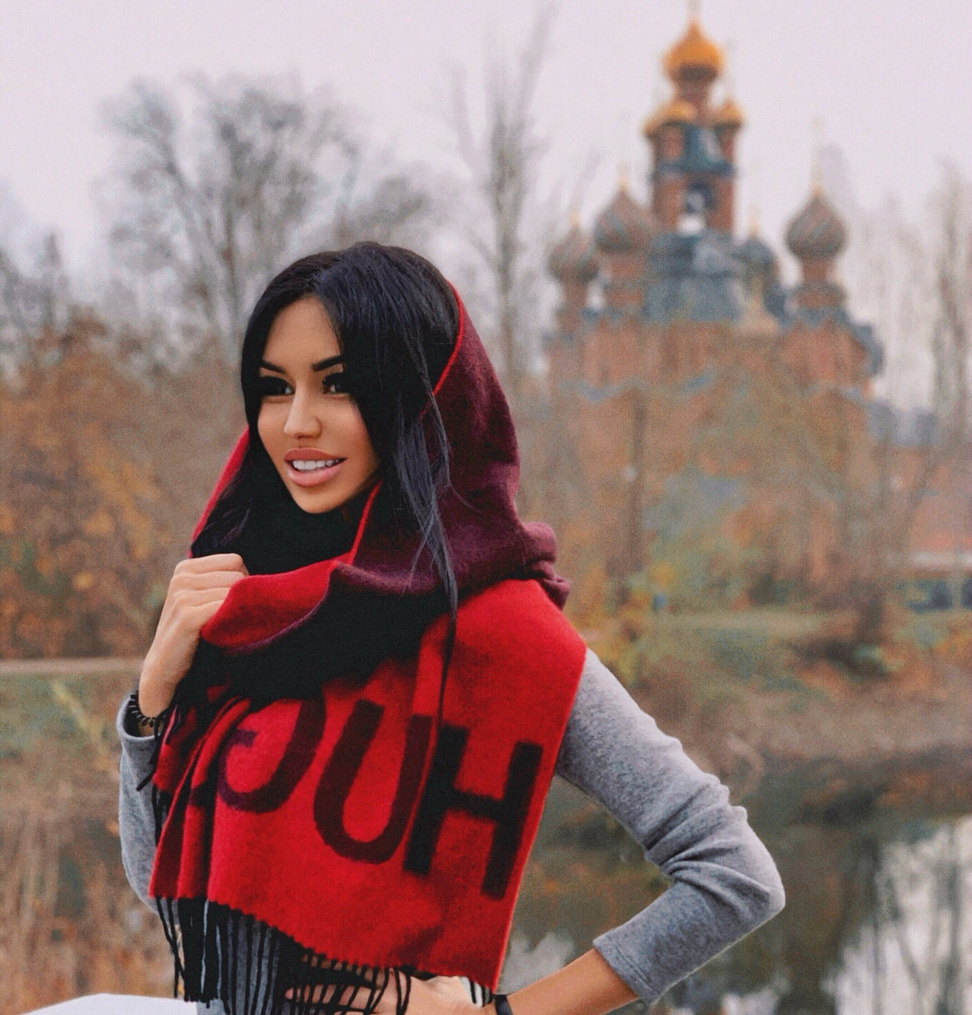 holding clothes, women outdoors, sky, straight hair, lipstick, nature, model, 720P, brunette, river, natural light, looking away, dark eyes, noise, scarf, Phone HD Wallpaper
