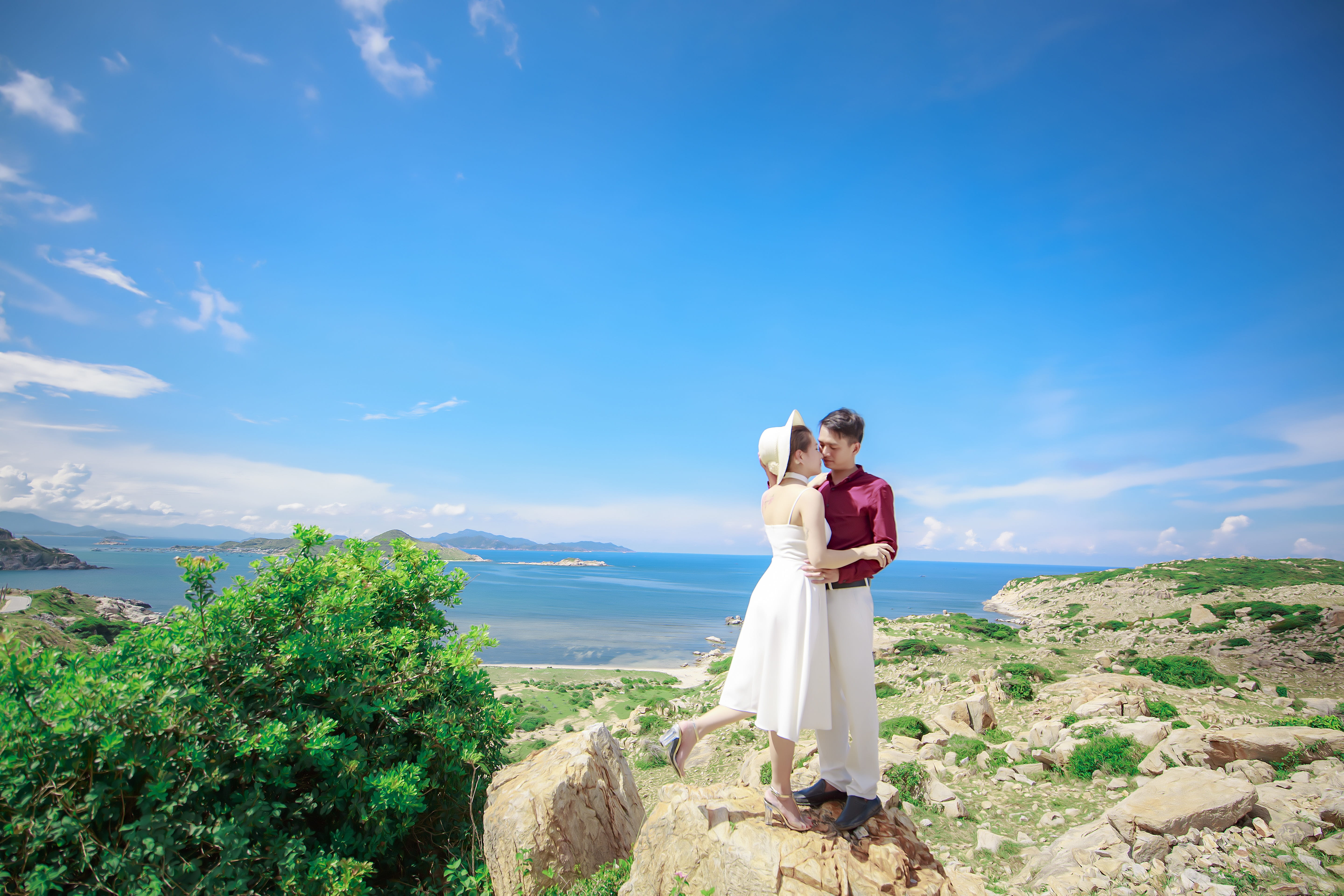 wedding, two people, the cloud, 5K, adult, wedding dress, positive emotion, sky, beauty, beauty in nature, plant, natural, young adult, nature, full length, HD Wallpaper