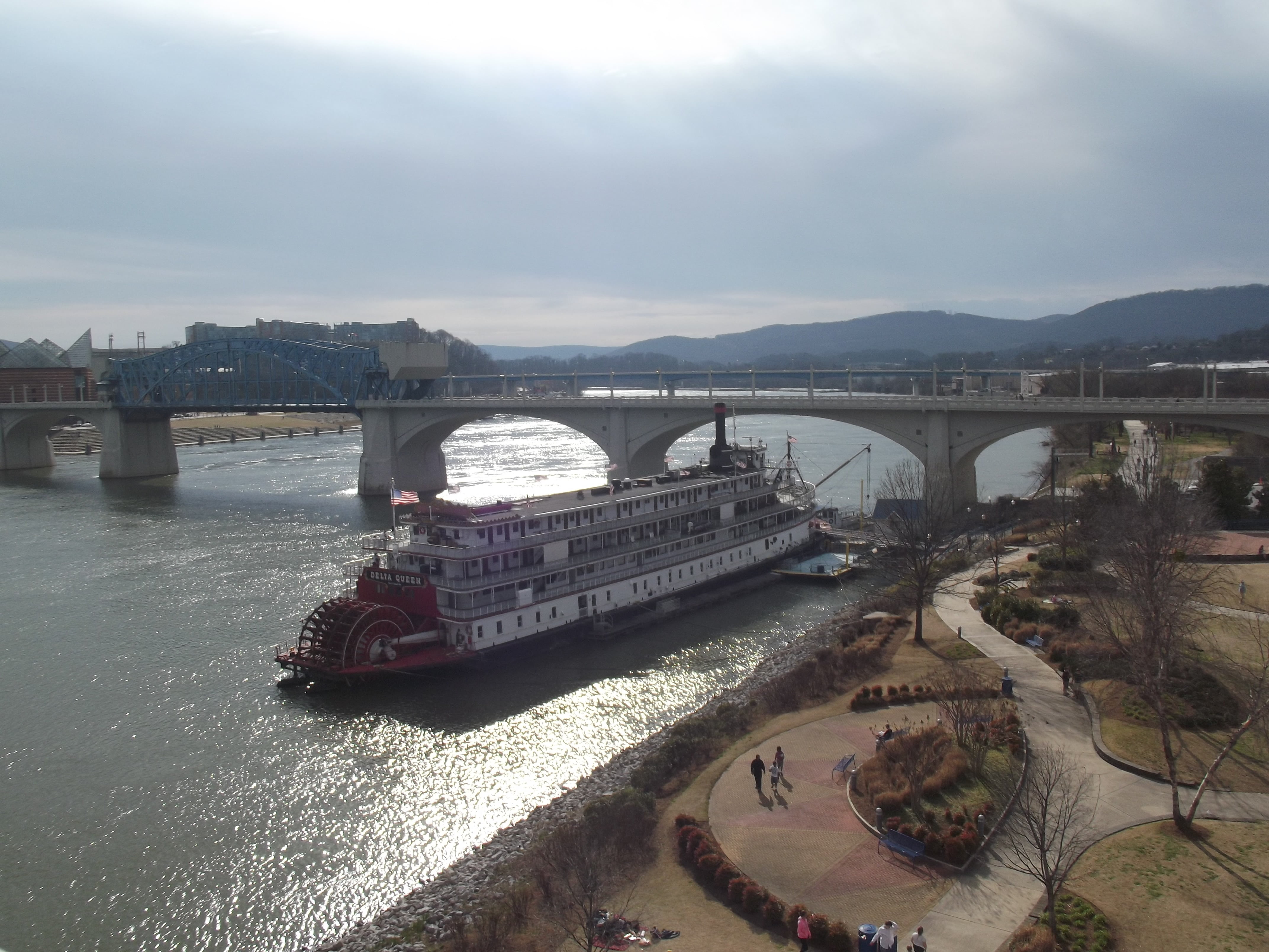 mode of transportation, connection, sky, arch bridge, building exterior, river, chattanooga, travel, paddle steamer, tennessee, cloud - sky, riverboat, HD Wallpaper