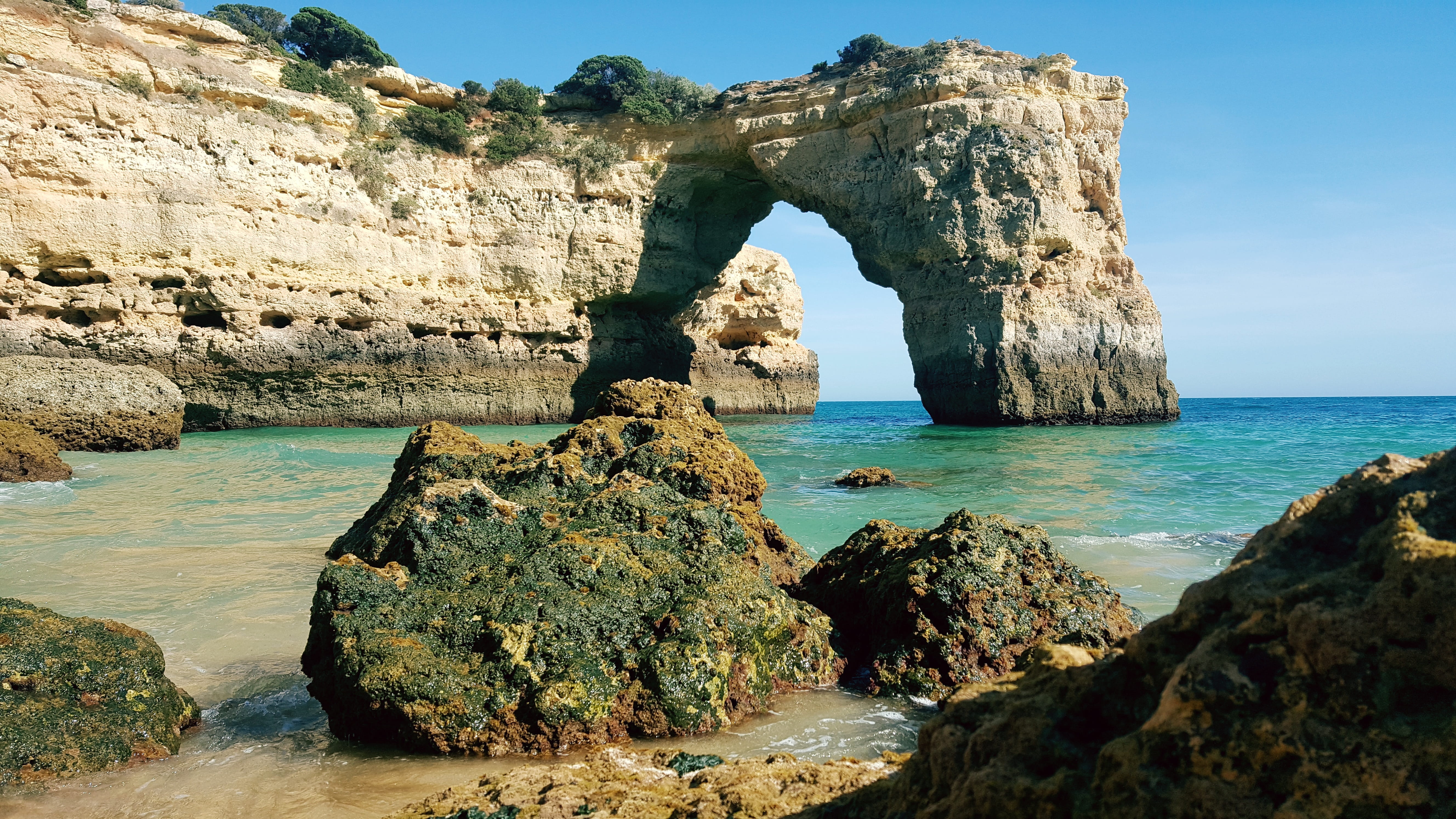 sky, hiden, rock formation, beauty in nature, natural arch, water, vacation, eroded, arch, green, paradise, holiday, rock, relax, stack rock, lagoa, weekend, HD Wallpaper