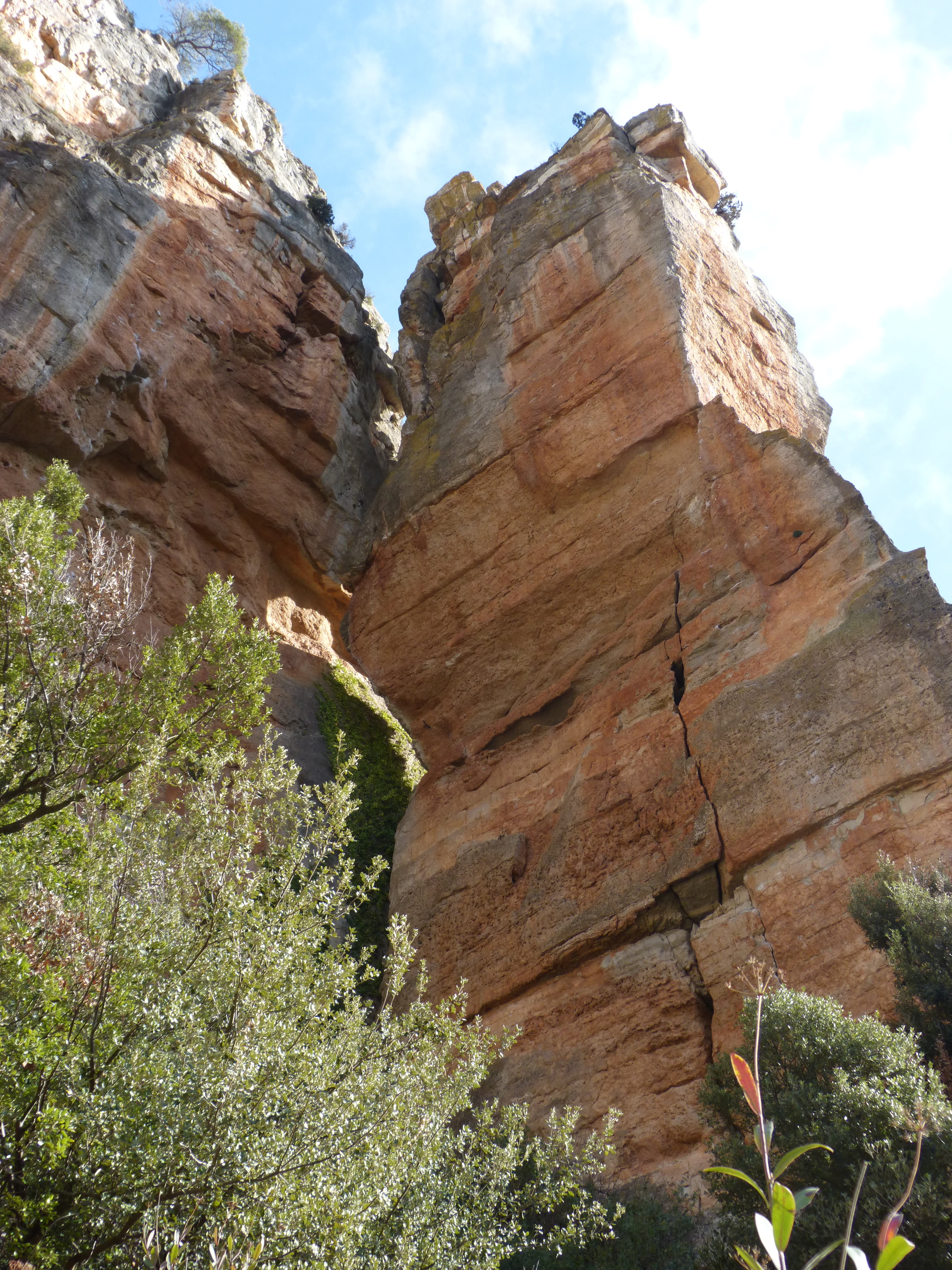 beauty in nature, outdoors, rock, no people, physical geography, limestone, eroded, formation, siurana, landscape, priorat, rock formation, plant, low angle view, Phone HD Wallpaper