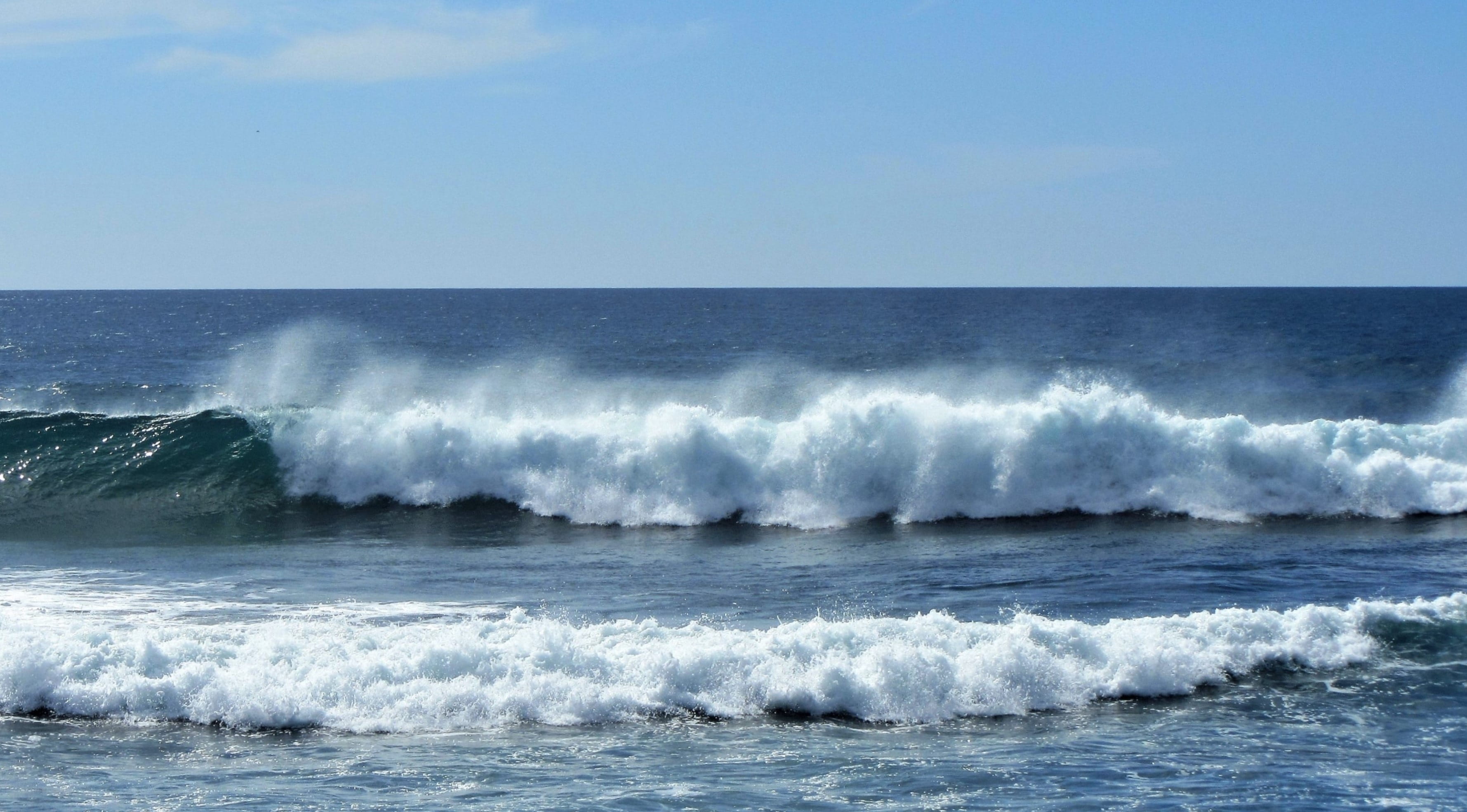 aquatic sport, 2K, water, Waves, nature, wave, storm, wild, Branding, horizon over water, ferocious, Ocean, clear sky, Golf, power in nature, sport, outdoors, HD Wallpaper