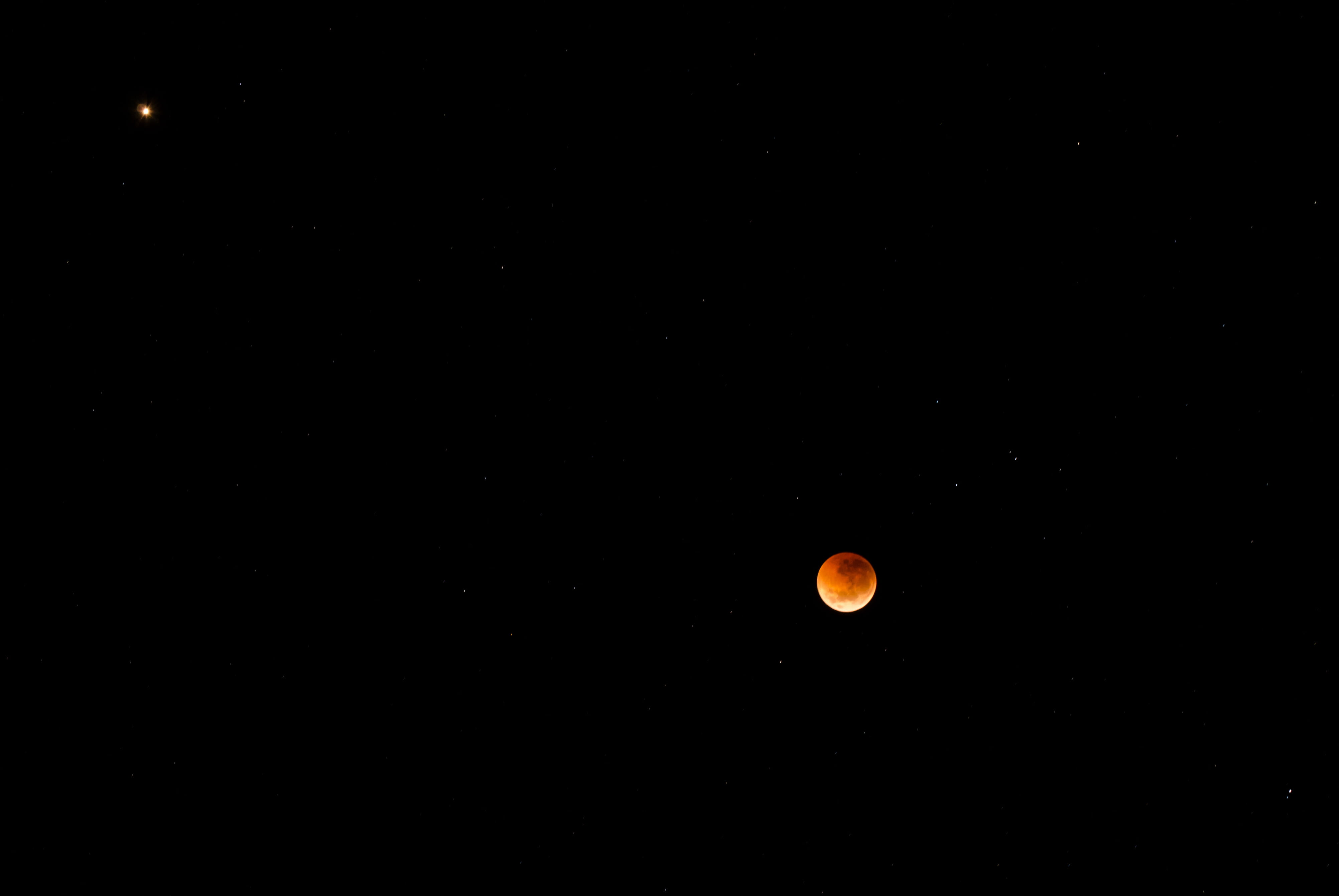 universe, idyllic, 4K, red, exlipse, beauty in nature, nighttime, full moon, moon, outer space, uluru, australia, night, space, natural phenomenon, blood moon, HD Wallpaper